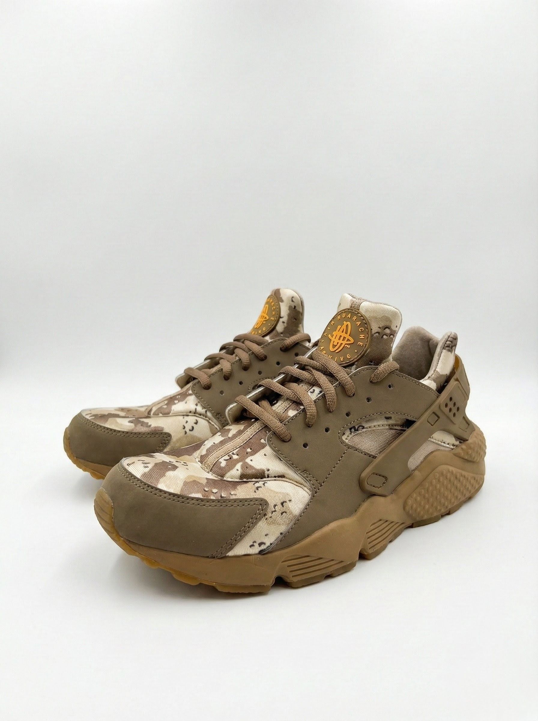 Nike Nike Air Huarache Run Print Desert Camo Beige Khaki Size 9.5 Size US 9.5 / EU 42-43 - 1 Thumbnail