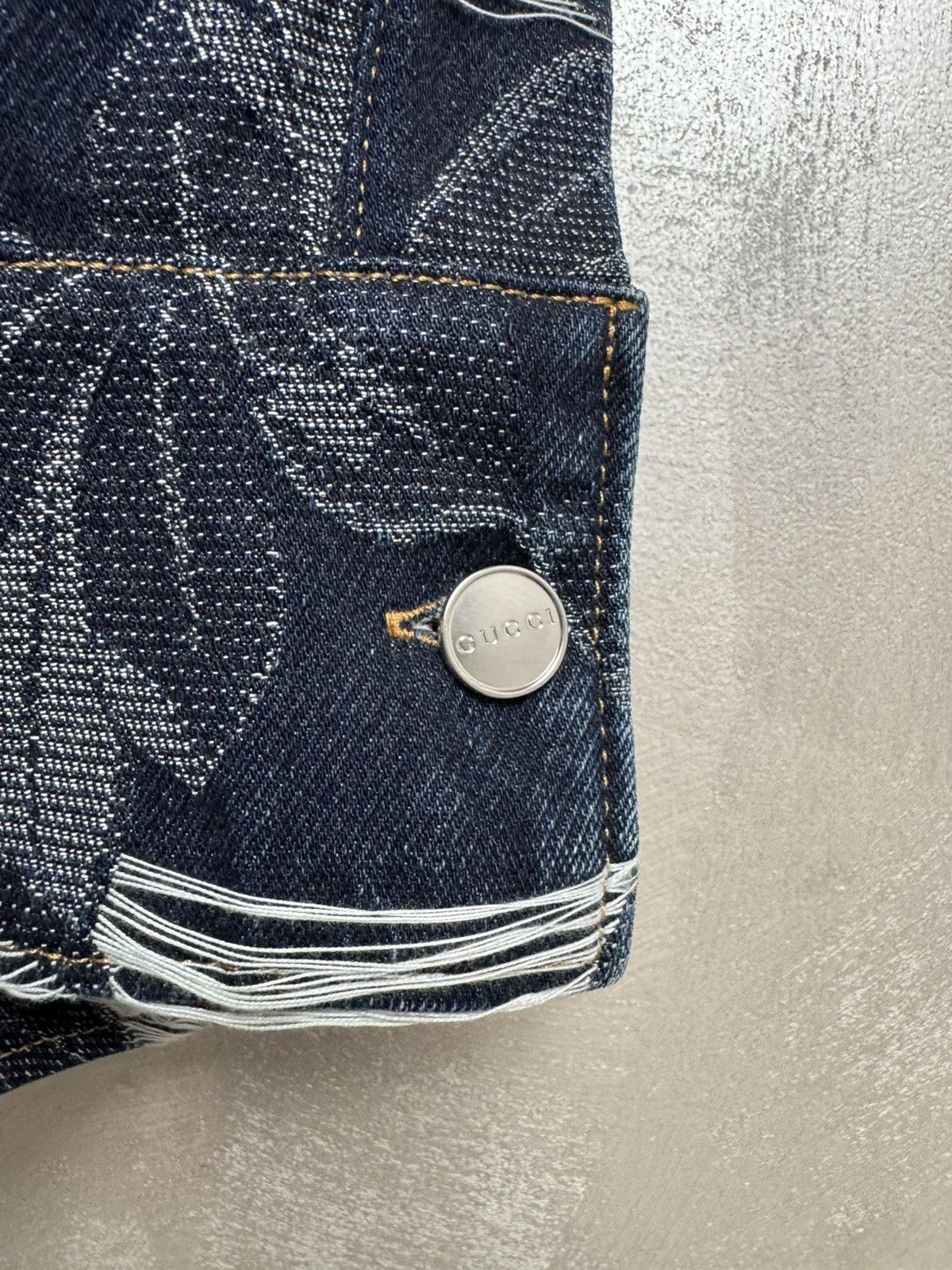 Gucci Gucci Blue Denim Shirt Jacket Floral Pattern Size US M / EU 48-50 / 2 - 6 Thumbnail