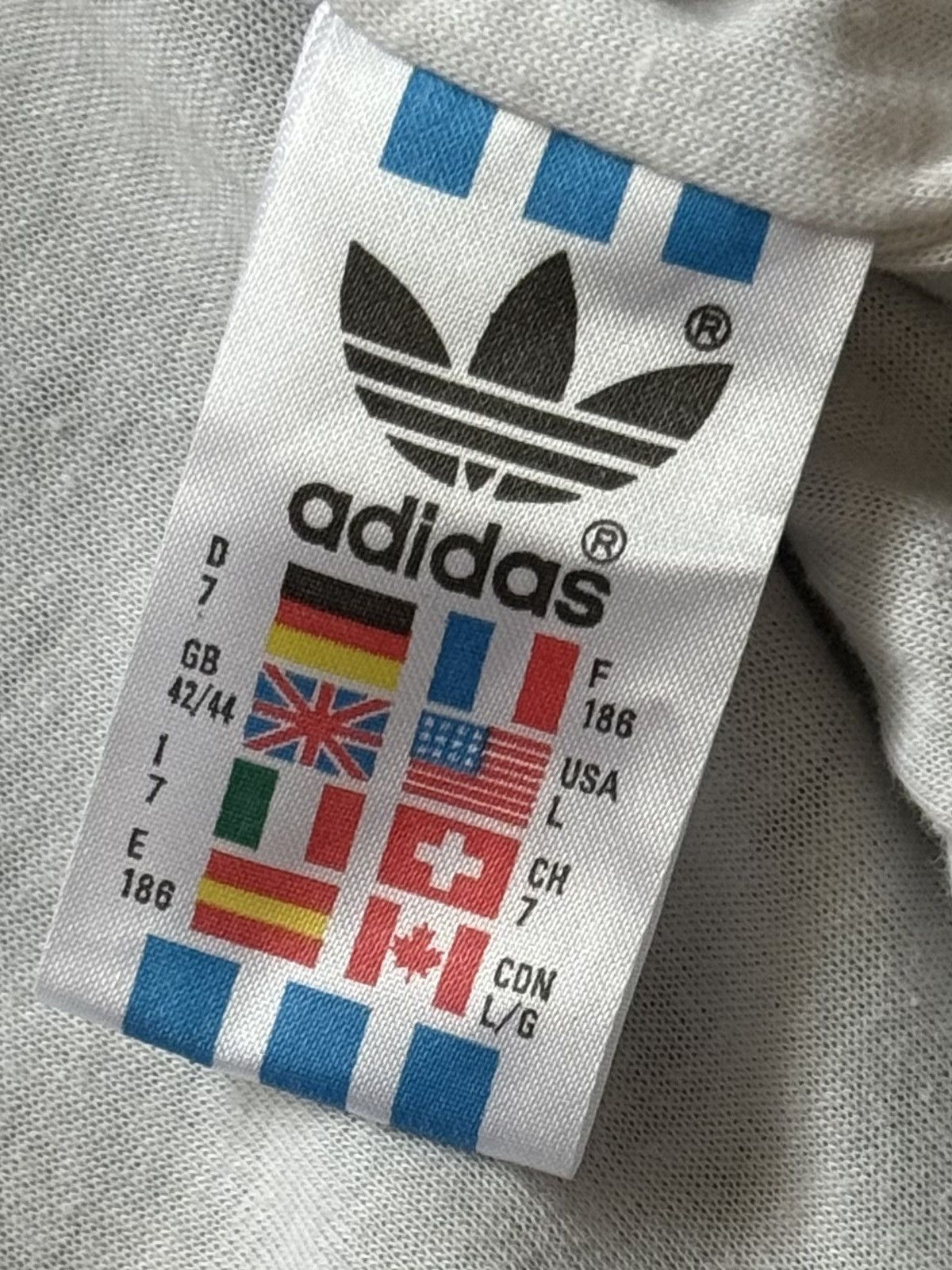 Adidas × Vintage Adidas L/XL vintage 3 stripes jacket zip bomber light Size US L / EU 52-54 / 3 - 12 Thumbnail