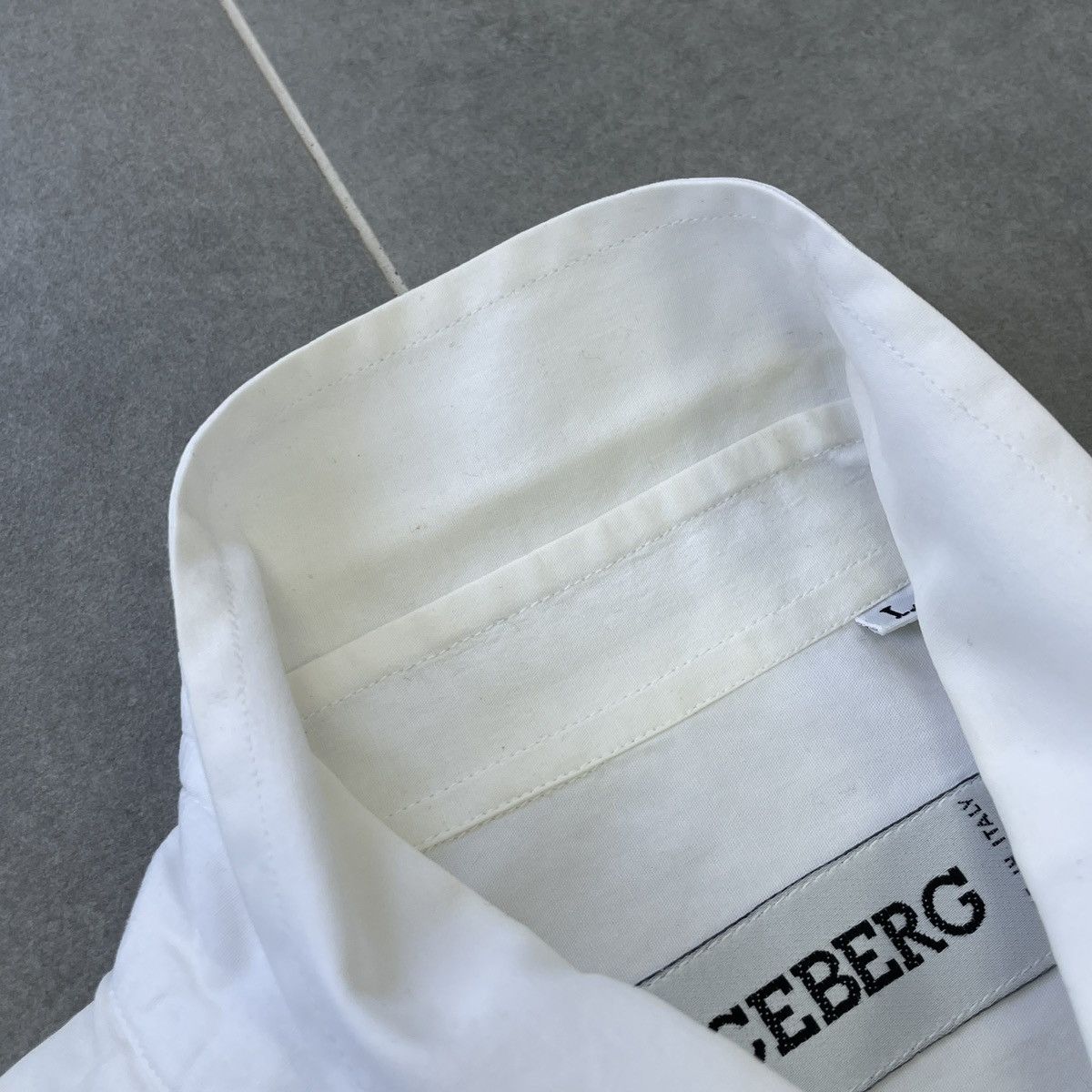Iceberg × Vintage Vintage Iceberg Dysney Buton Shirt Size L Size US L / EU 52-54 / 3 - 12 Thumbnail