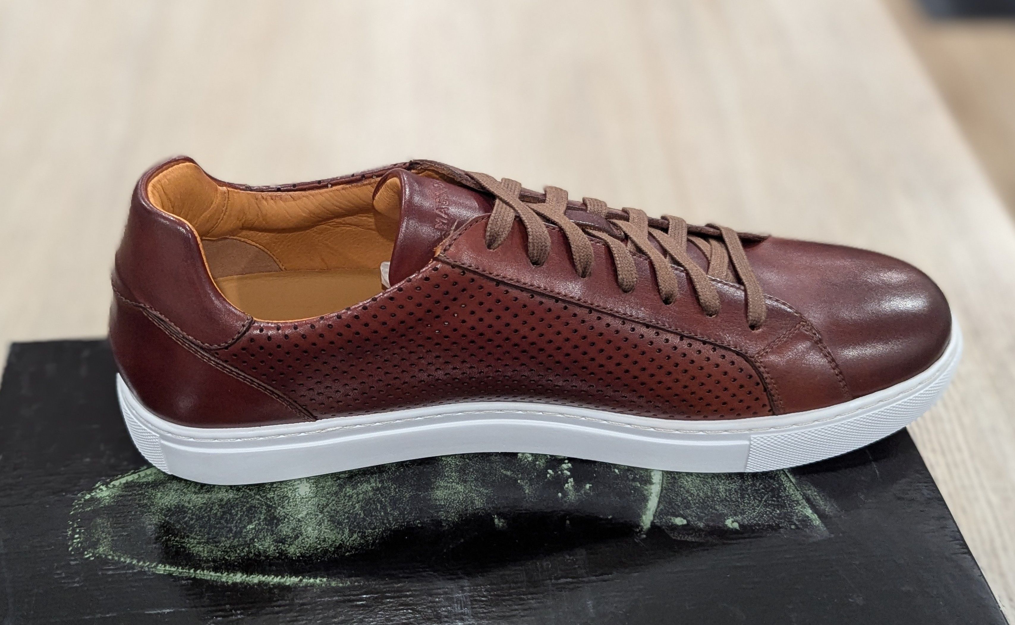 Magnanni Magnanni "Ashley" Leather Sneakers Cognac US 11.5 Size US 11.5 / EU 44-45 - 2 Thumbnail