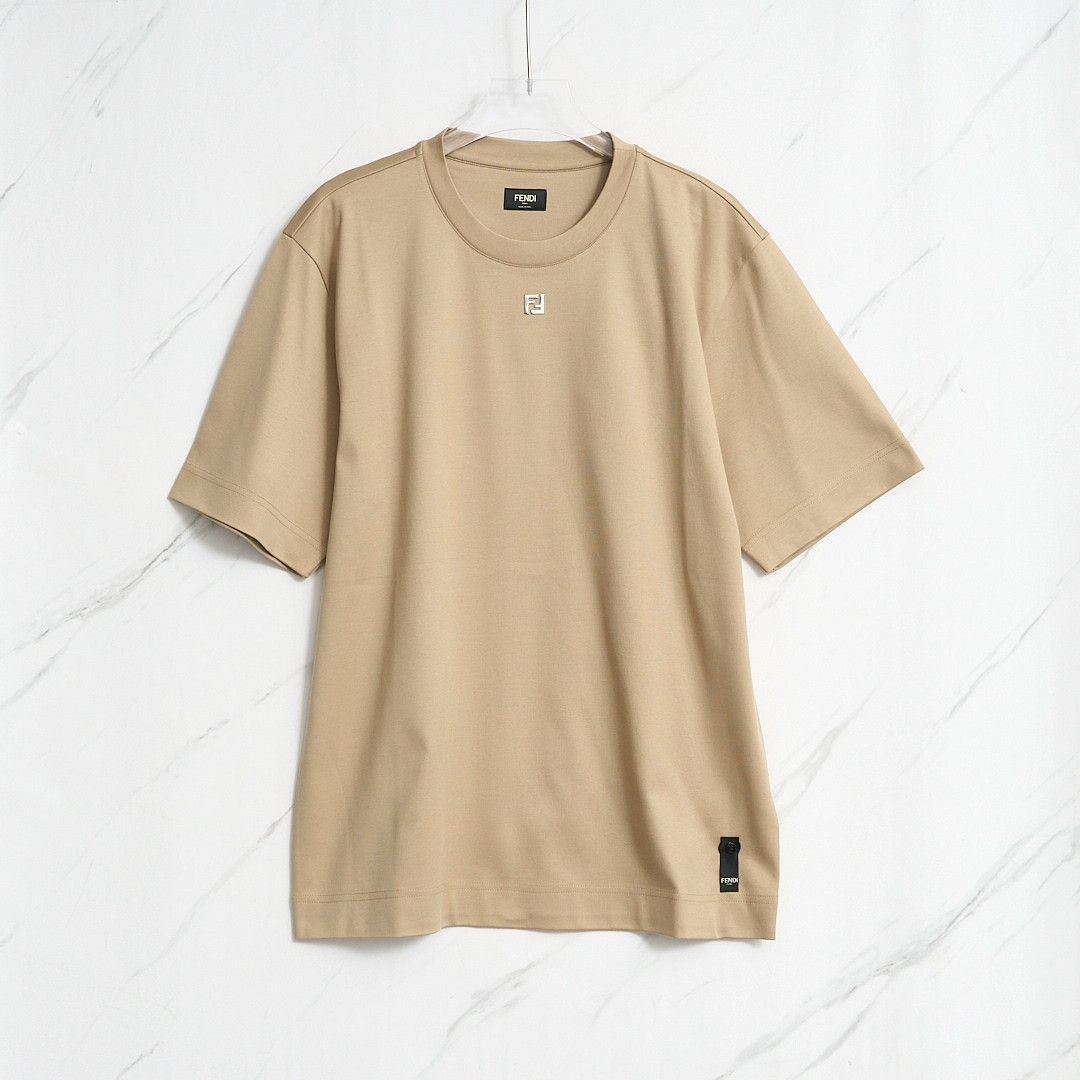Fendi Fendi Men's Metal Logo Solid T-Shirt Size US M / EU 48-50 / 2 - 1 Thumbnail