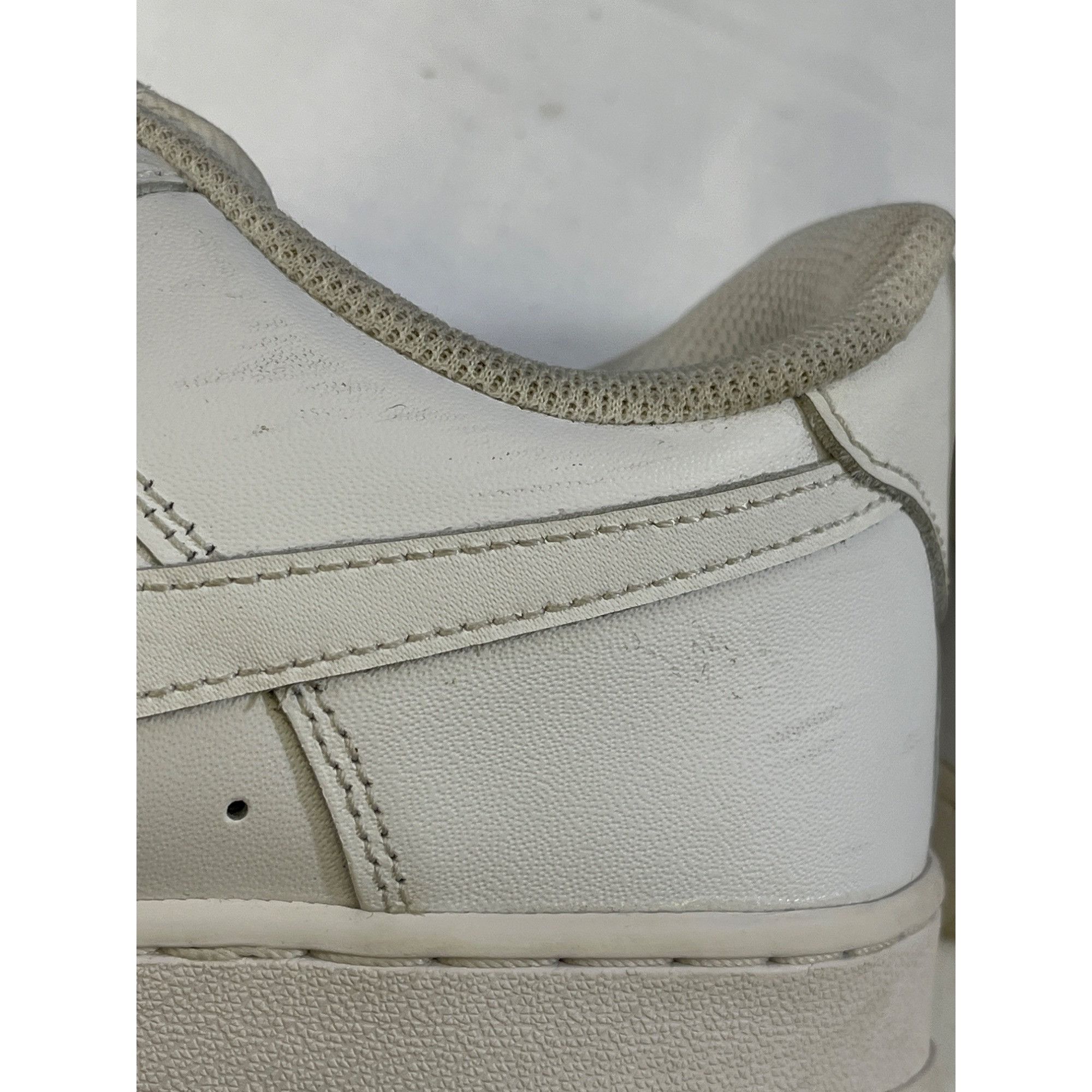 Nike Nike Air Force 1 Mens White Low Top Sneakers Size 9 SKU 6557 Size US 9 / EU 42 - 8 Thumbnail