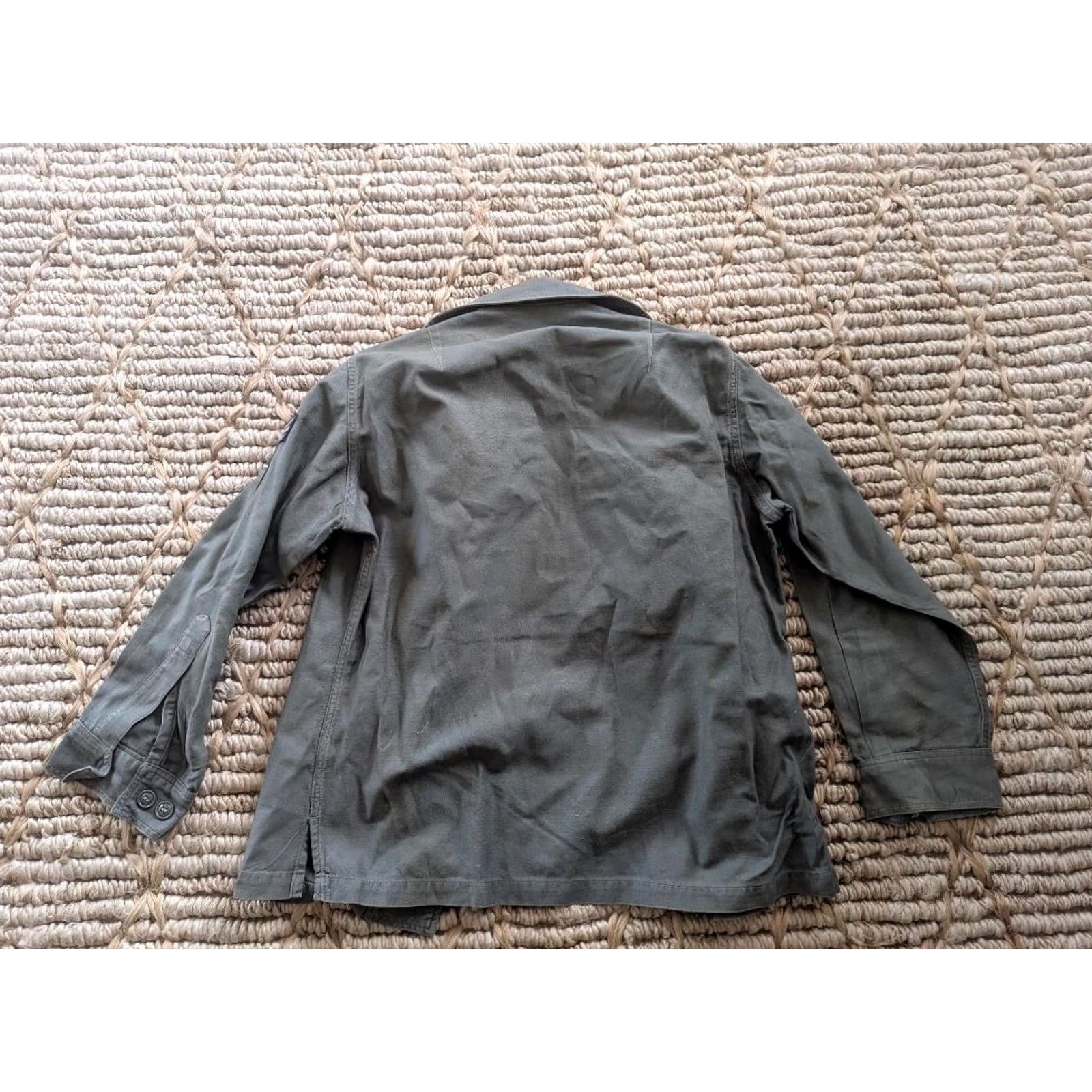 Vintage VINTAGE US Army sage green UTILITY shirt M Mens long sleeve Cotton USAF patch pattern WWII 40-42 chest 36-38 Boys Girls? Size US M / EU 48-50 / 2 - 6 Thumbnail