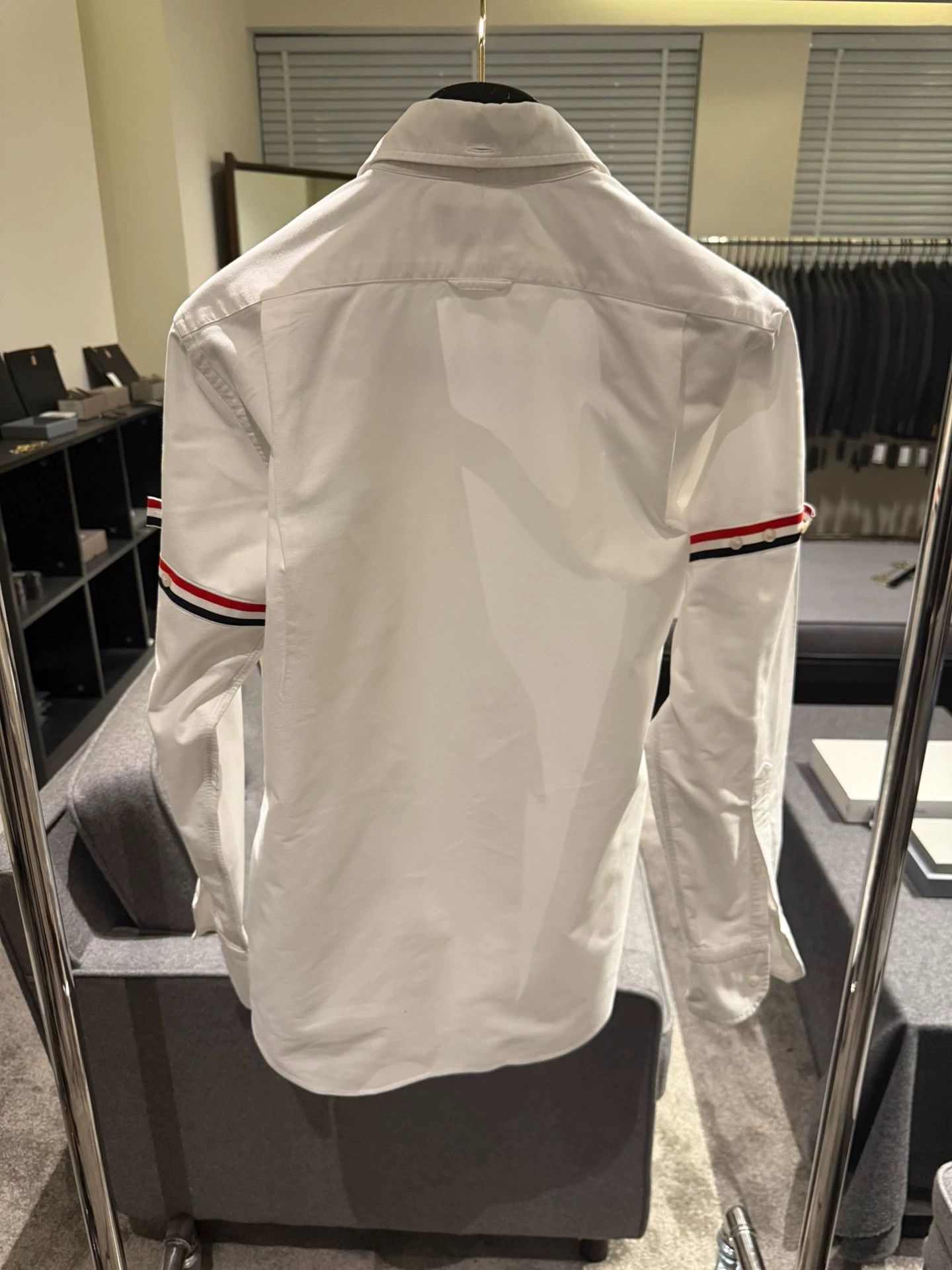 Thom Browne Thom Browne Classic Double Badge Oxford Shirt Size 2 9/10 Size US M / EU 48-50 / 2 - 2 Thumbnail