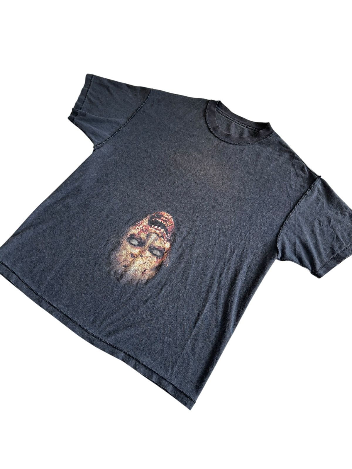 Nintendo Vintage Resident Evil Reversible Zombie Face Tee Shirt Size US XL / EU 56 / 4 - 6 Thumbnail