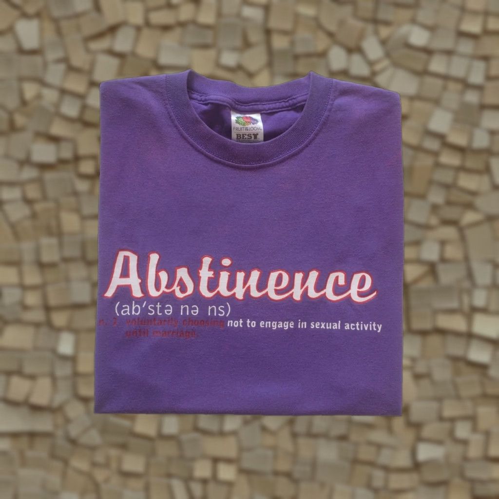 Fruit Of The Loom VINTAGE Fruit of the Loom 90s T-Shirt Tank S Mens Purple Cotton Crew Neck Short Sleeve Size US S / EU 44-46 / 1 - 1 Thumbnail