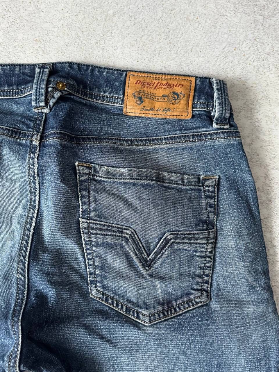 Diesel × Diesel Black Gold × Vintage Vintage Diesel Larkee Denim Pants Y2K Rare Size W 30 L32 Size US 33 - 2 Thumbnail