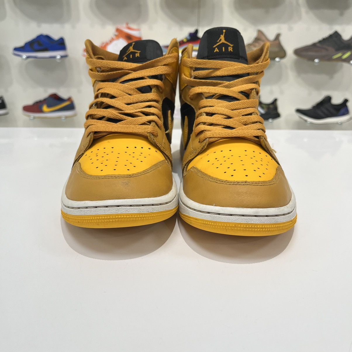 Nike Air Jordan 1 Mid Chutney Taxi (W) Size US 12 / IT 42 - 9 Thumbnail
