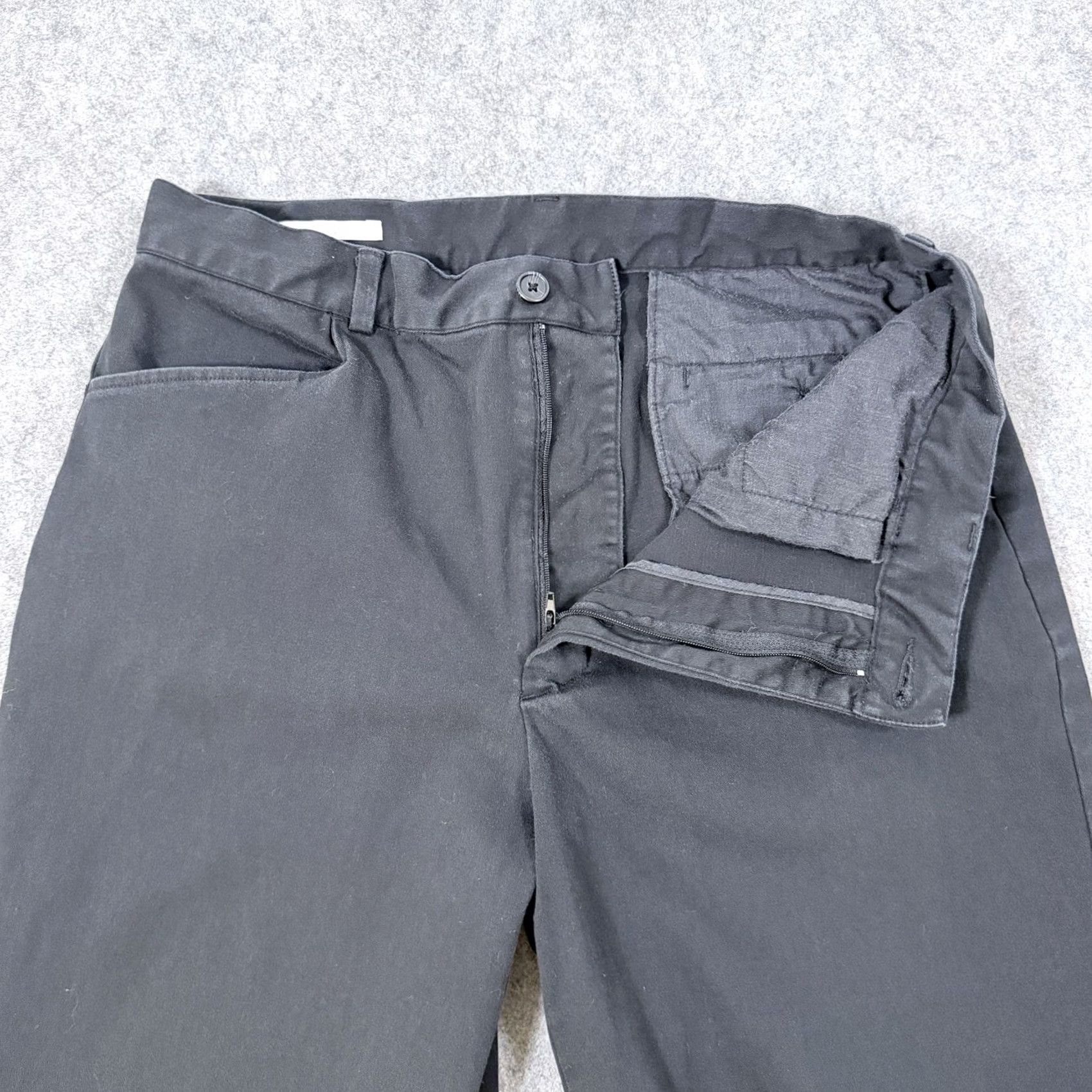 Perry Ellis Perry Ellis Casual Chino Pants Mens Size 36 Regular Black 33.5x29.25 Flat Front Pockets 90s City Preppy USA Modern Western Wedding Workwear Standards Size US 36 / EU 52 - 3 Thumbnail