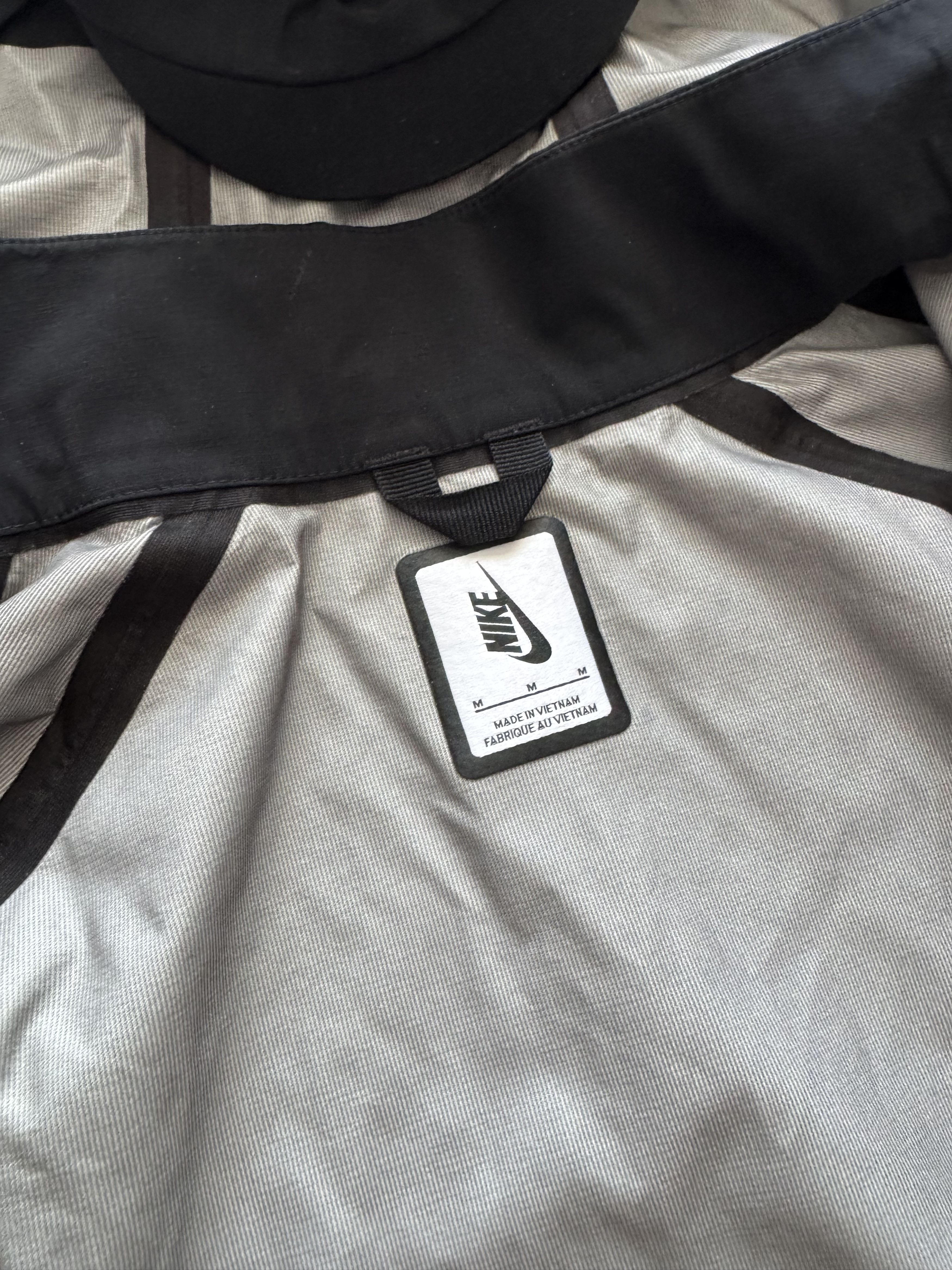 Nike Nike lab Essentials Hooded Lightweight acronym acg gore-tex Size US M / EU 48-50 / 2 - 14 Thumbnail