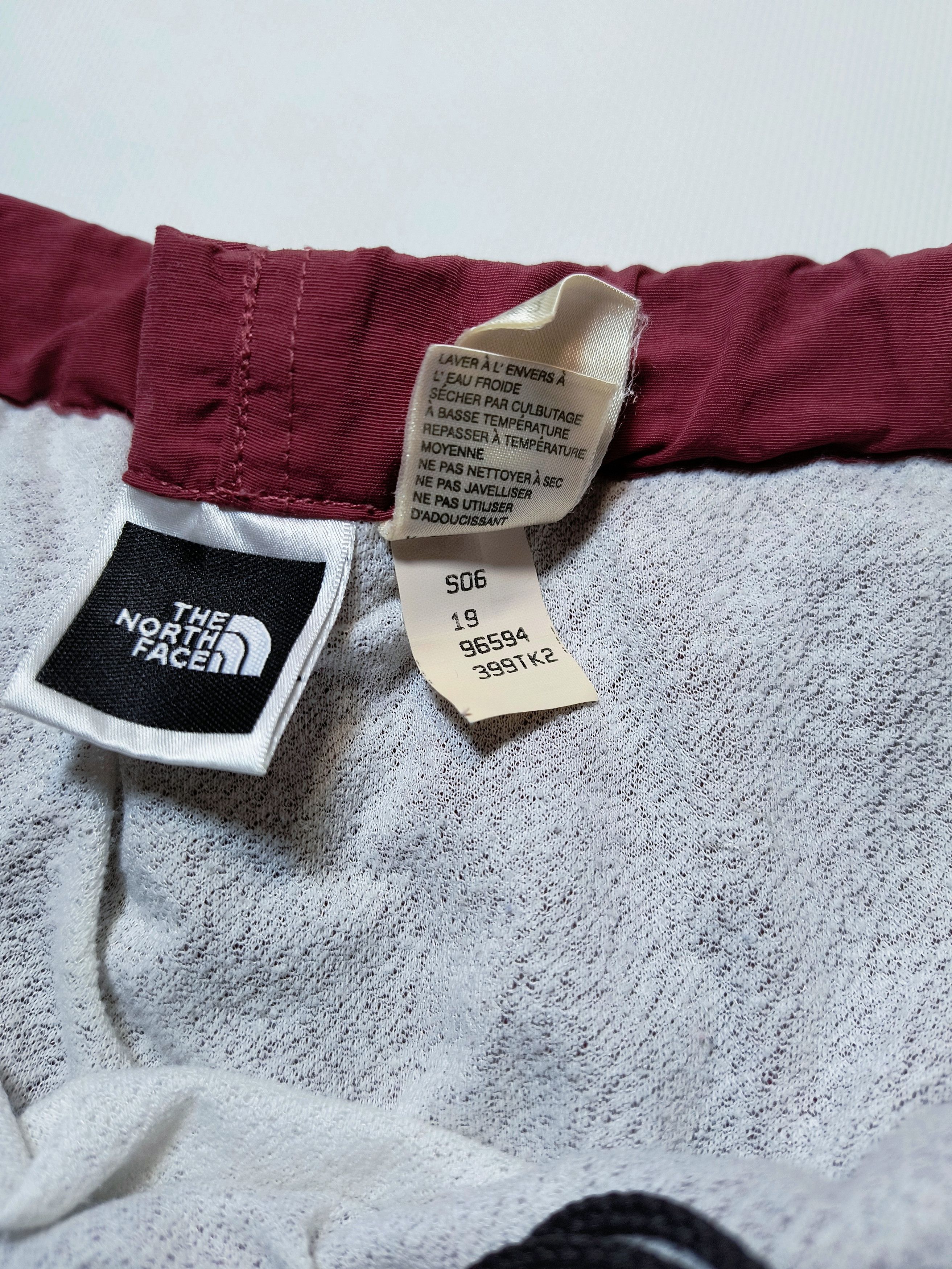 The North Face × Vintage Vintage The North Face Shorts Size US 34 / EU 50 - 12 Thumbnail