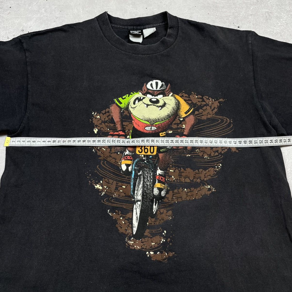 Vintage × Warner Bros Vintage 1995 Taz Warner Bros WILD THING Double Sided Print Size US L / EU 52-54 / 3 - 5 Thumbnail