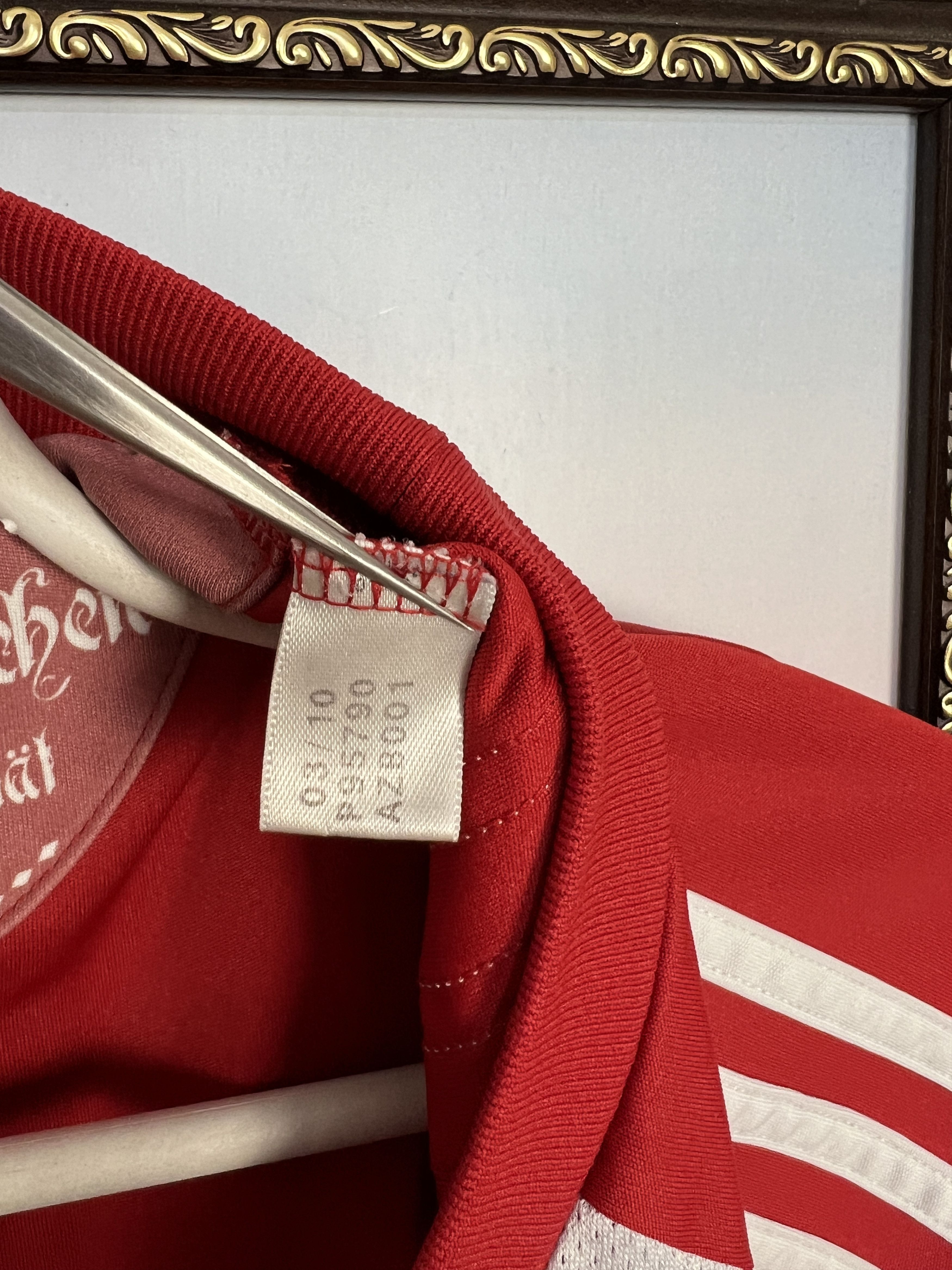 Adidas Bayern Munich Home football shirt 2010 Soccer Adidas Jersey Size US L / EU 52-54 / 3 - 9 Thumbnail