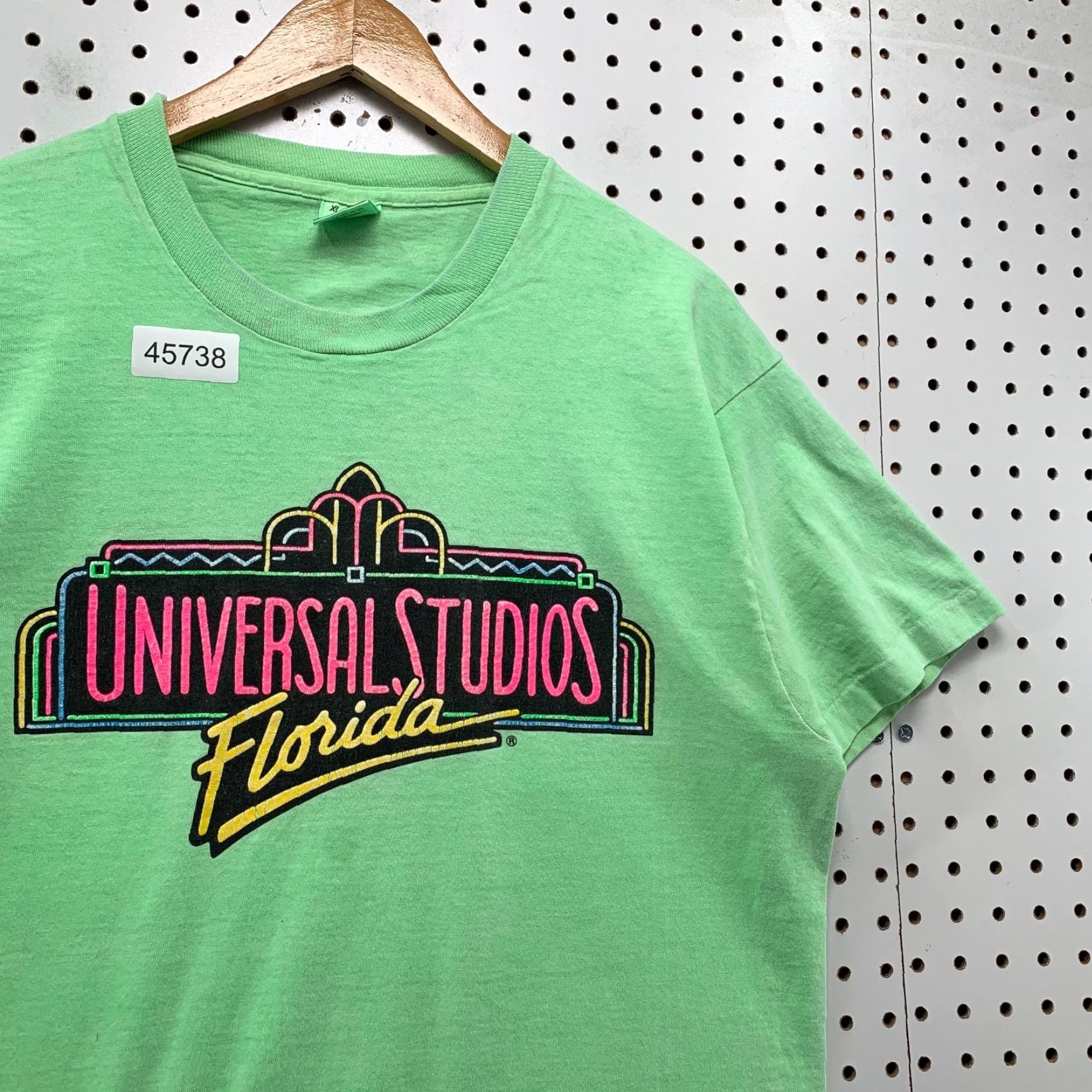 Fruit Of The Loom VINTAGE Universal Studios Florida Shirt Men XL Green 90s Single Stitch Made USA Size US XL / EU 56 / 4 - 7 Thumbnail