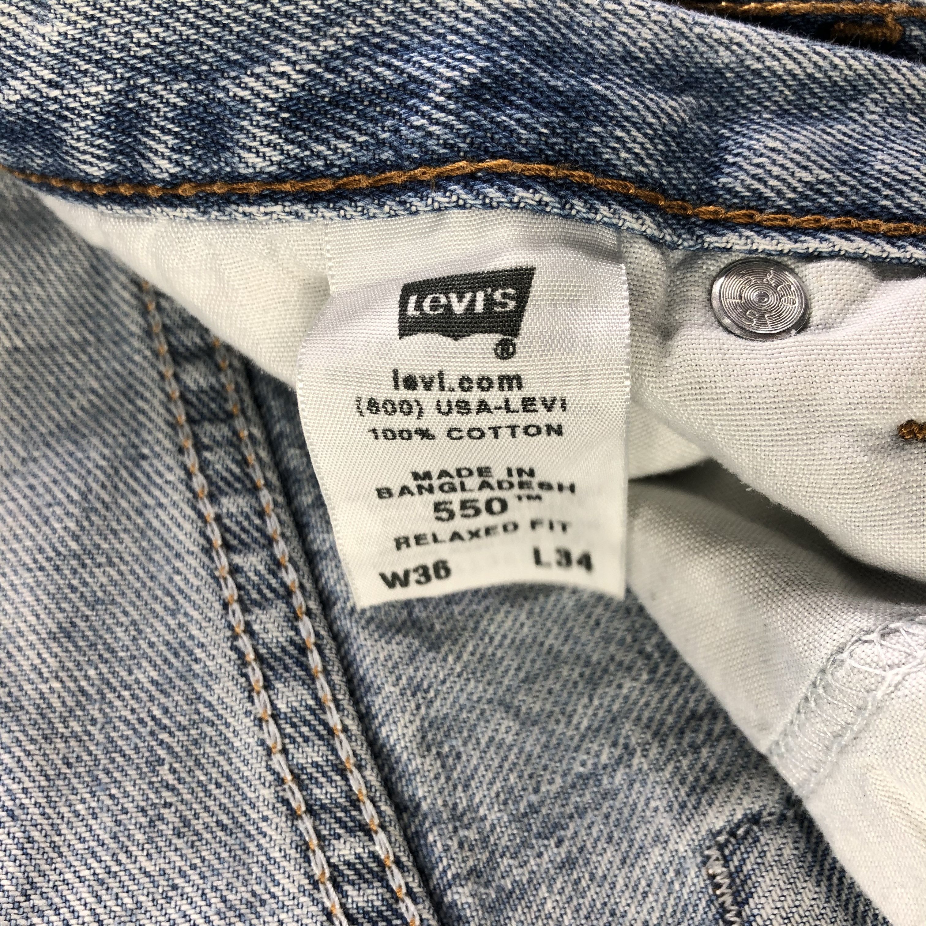 Levi's Vintage Light Wash Levis 550 Jeans-J3261 Size US 37 - 14 Thumbnail