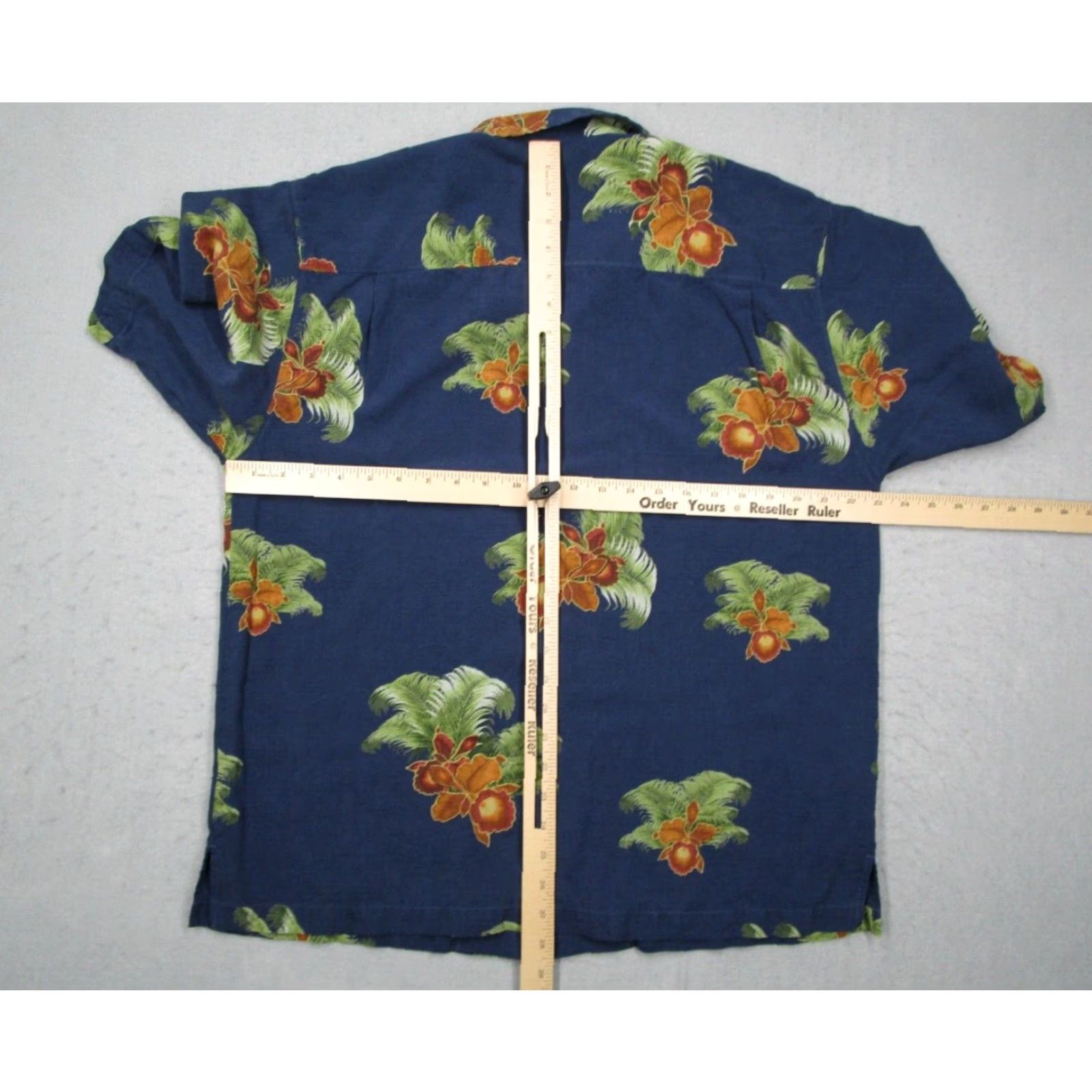 Tommy Bahama VINTAGE Tommy Bahama Shirt Men Large Blue Silk Hawaiian Floral Short Sleeve Casual Beach 2010s Size US L / EU 52-54 / 3 - 5 Thumbnail