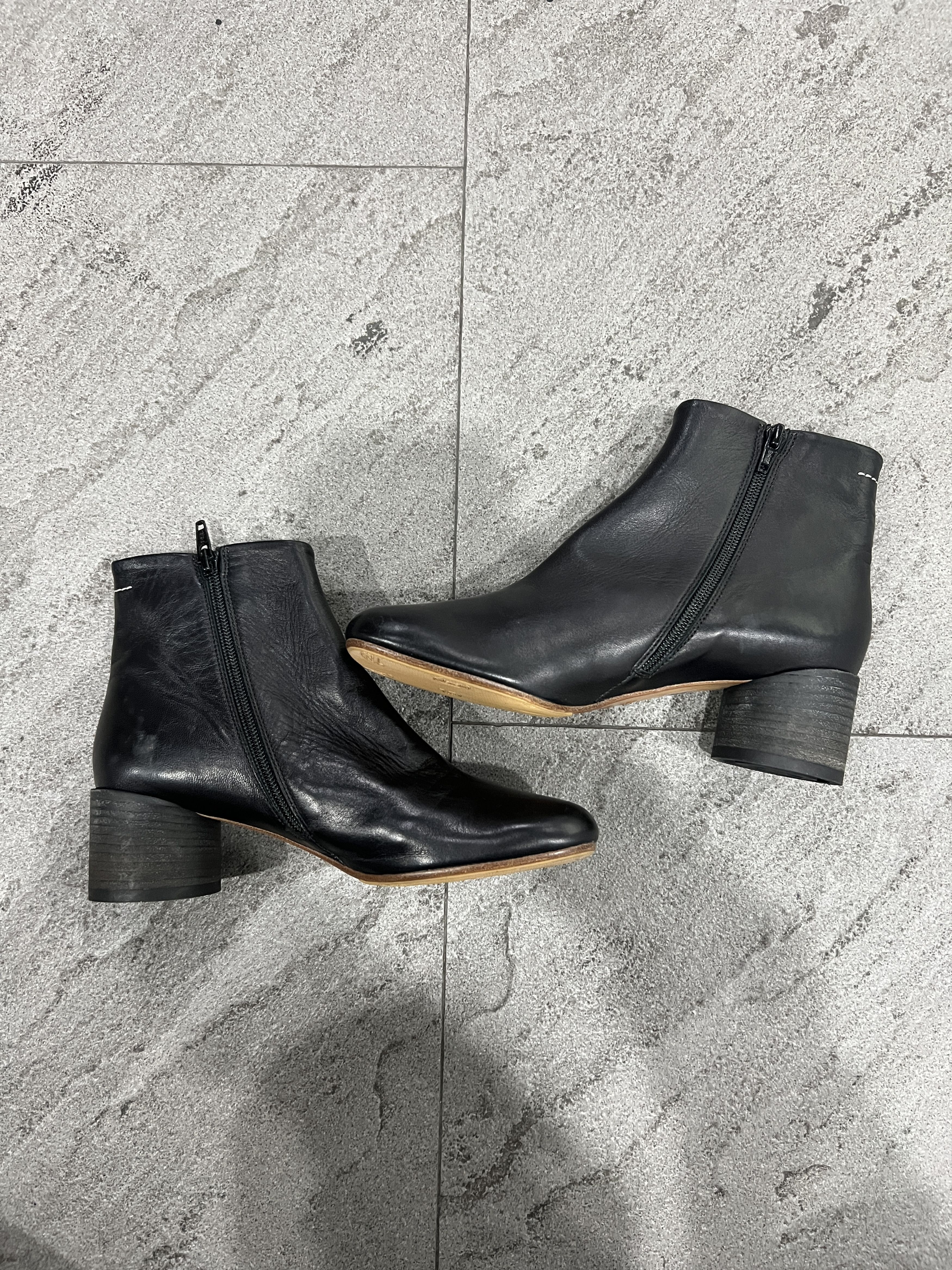 Maison Margiela MM6 Maison Margiela Black Leather Ankle Boot Heel EU37 Size US 7 / IT 37 - 5 Thumbnail