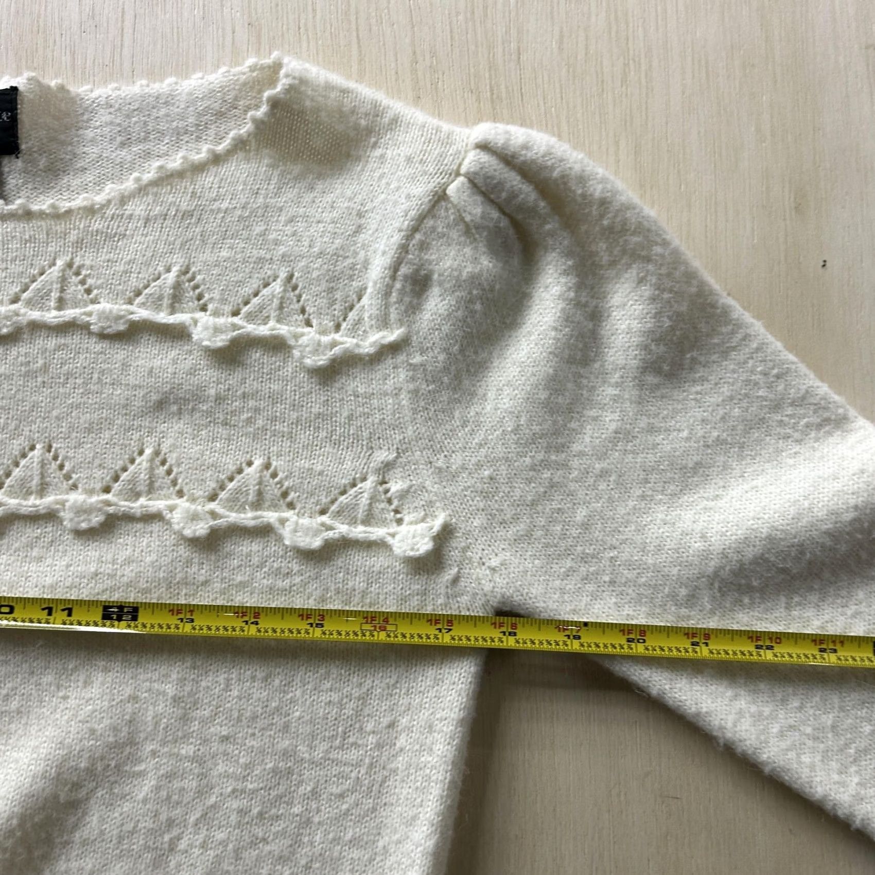 Vintage VINTAGE Sophisticate Miss Sweater Womens M White Crew Neck Crochet Pullover Size M / US 6-8 / IT 42-44 - 6 Thumbnail