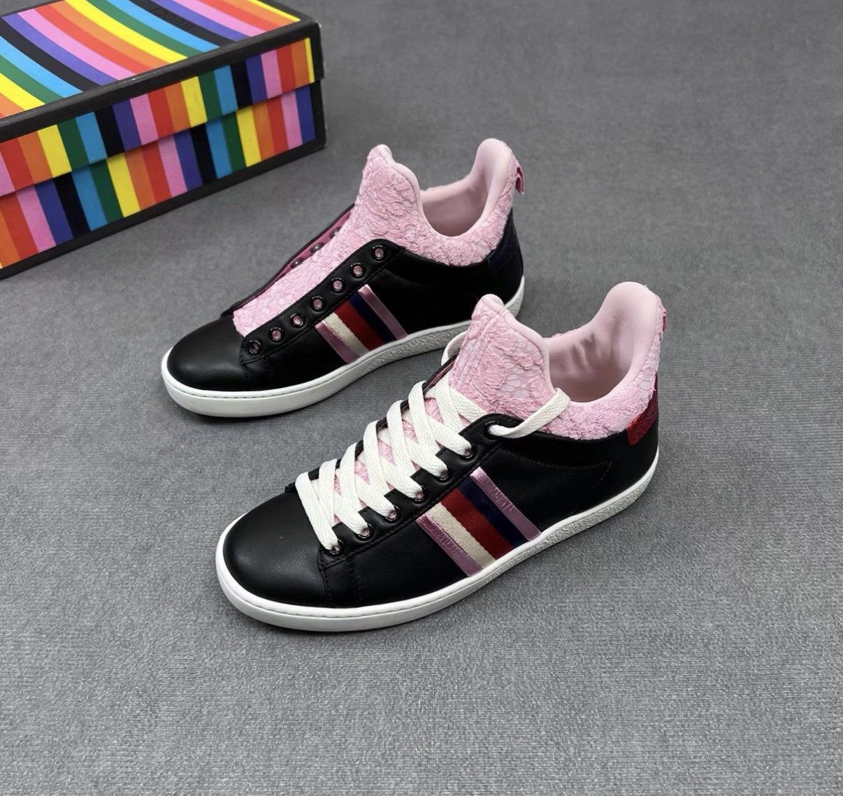 Gucci Gucci Black & Pink Lace Embroidered Women's Casual Sneakers Size US 5 / IT 35 - 2 Thumbnail