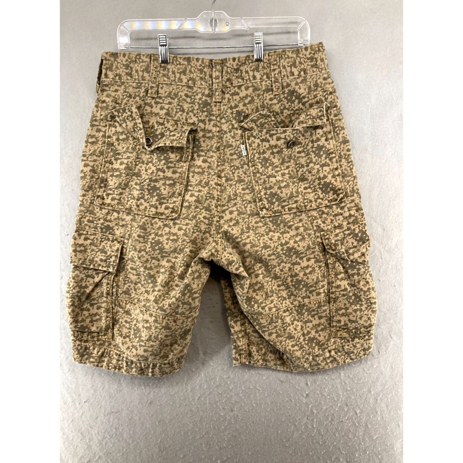 Levi's Levi's Cargo Shorts 32 Khaki Beige Camouflage Cargo Pocket Relaxed Men Regular Short Size US 32 / EU 48 - 6 Thumbnail
