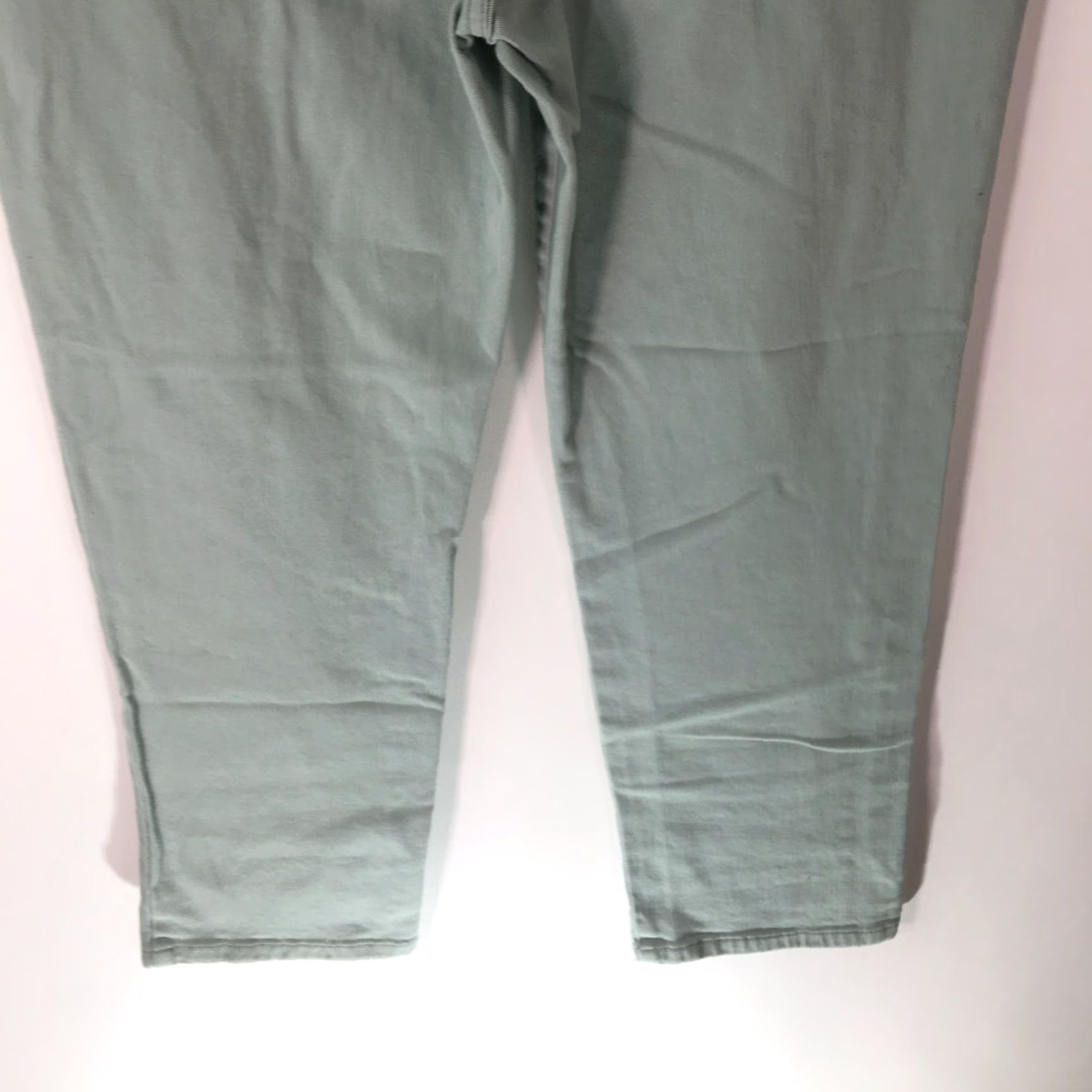 Gloria Vanderbilt VINTAGE Gloria Vanderbilt Womens Jeans Size 14 Green Straight 28-Inch Inseam Spring Summer Fall Winter Size 36" / US 14 / IT 50 - 4 Thumbnail