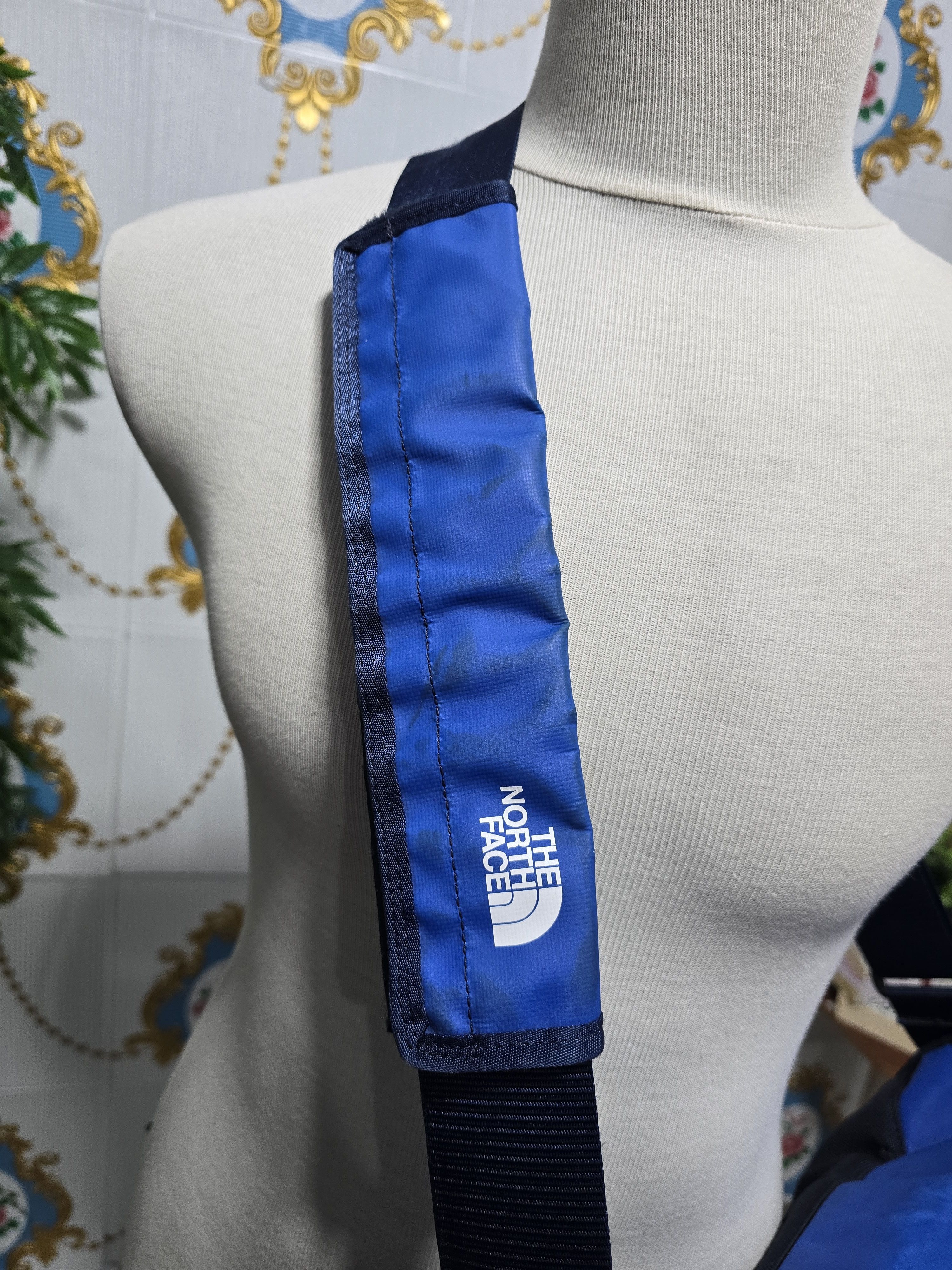 The North Face The North Face Base Camp Messenger Bag- Nautical Blue Size ONE SIZE - 5 Thumbnail