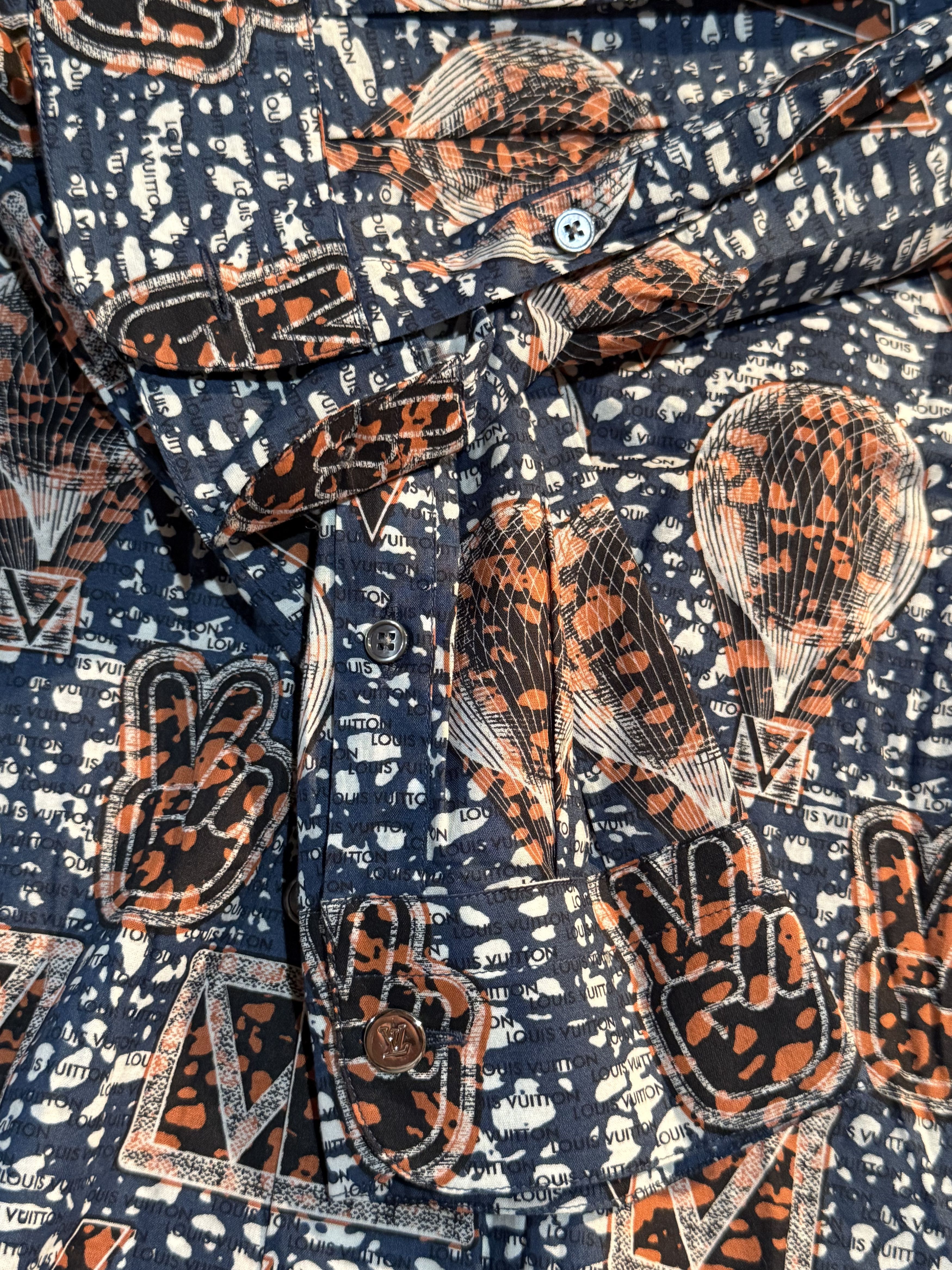 Louis Vuitton Louis Vuitton Peace & Hot Air Balloon Print Button Up Shirt Size US XL / EU 56 / 4 - 5 Thumbnail