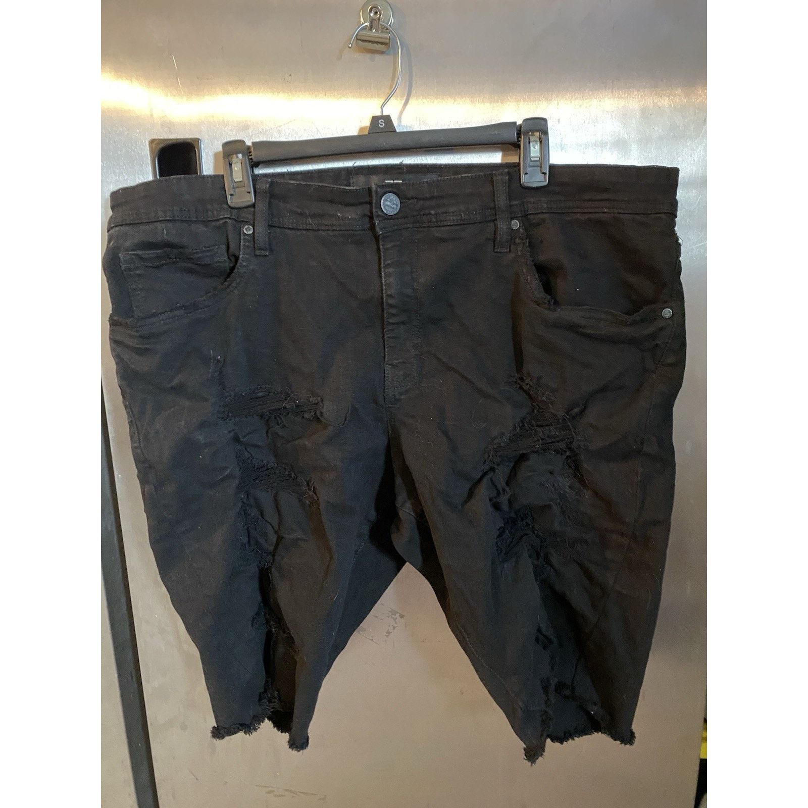 Jordan Craig Jordan Craig Legacy Edition Size 40 Black Ripped Denim Short Size US 40 / EU 56 - 1 Thumbnail