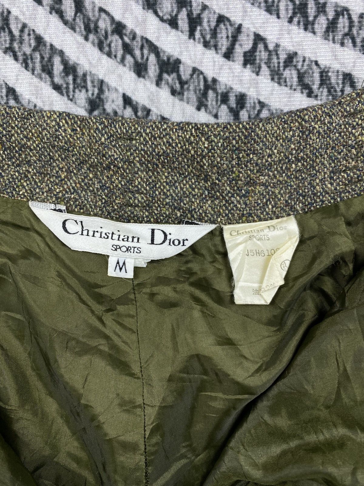 Christian Dior Monsieur Vintage Christian Dior Sports Wool Short Pants Size 26" / US 2 / IT 38 - 9 Thumbnail