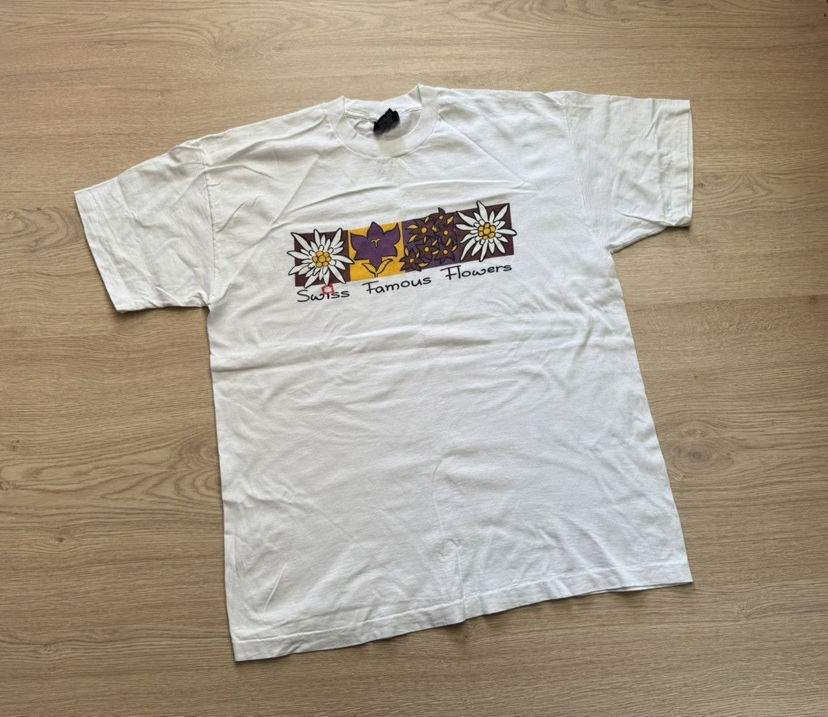 Vintage Vintage 90s Switzerland Swiss Famous Flowers Outdoor T-Shirt Size US XL / EU 56 / 4 - 1 Thumbnail