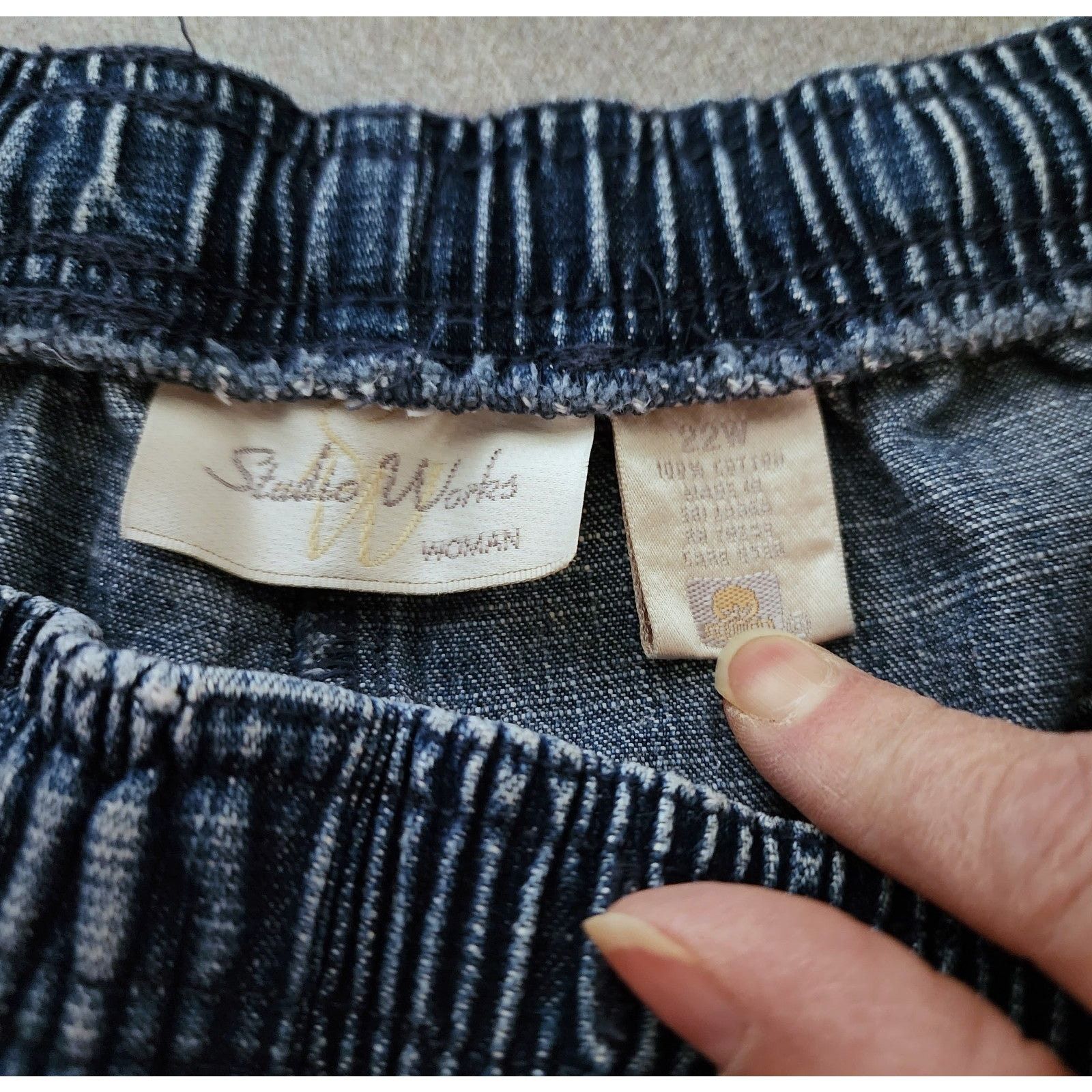 Other Studio Works Womens Stretch Jean Shorts Size 22W Size 42" / US 20 - 3 Thumbnail