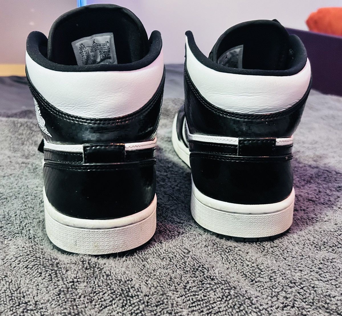 Nike Nike Air Jordan 1 Mid “Carbon Fiber” – Size 10.5 – Near Mint Size US 10.5 / EU 43-44 - 3 Thumbnail