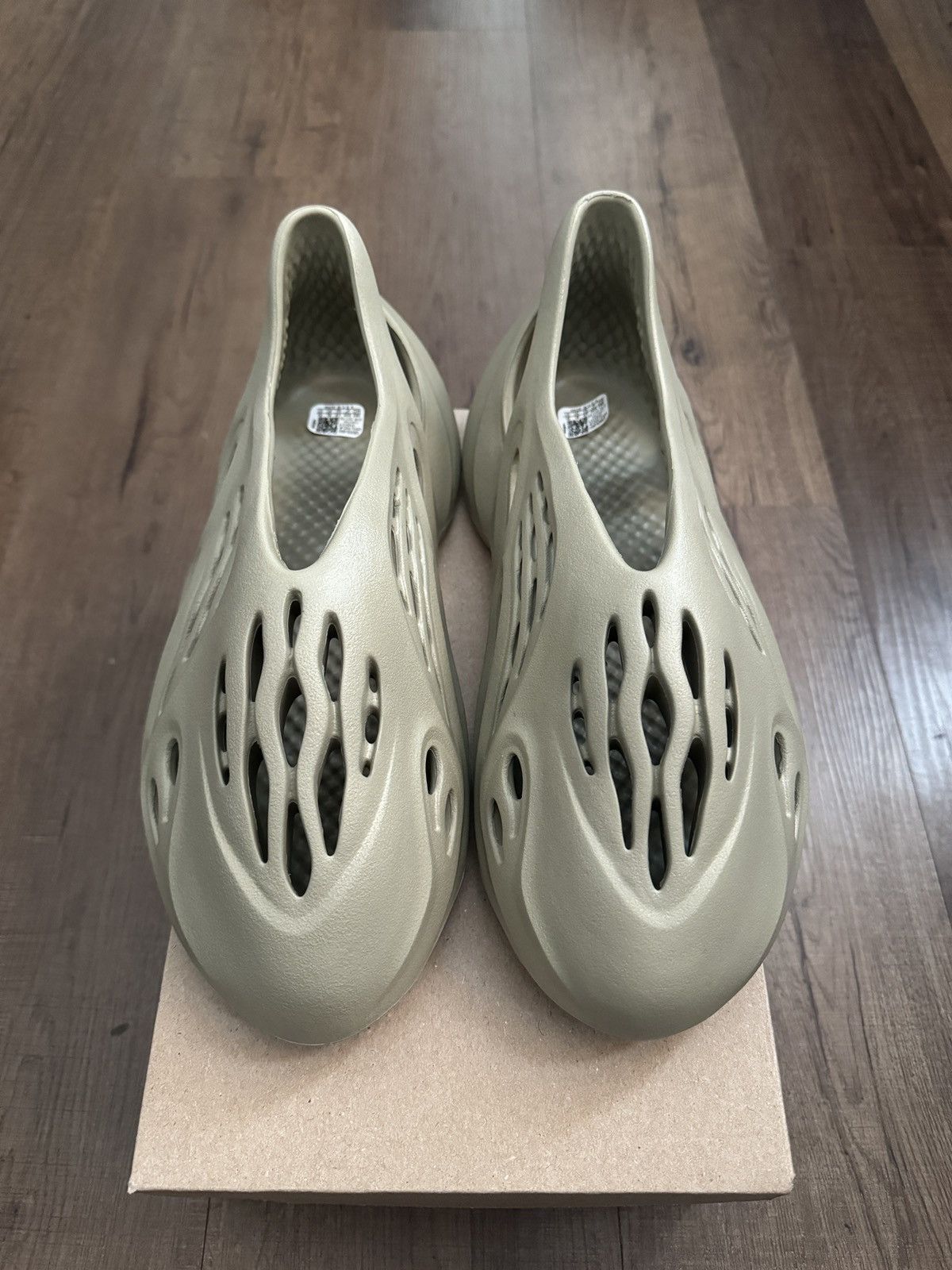 Adidas × Kanye West Yeezy Foam RNR Size US 12 / EU 45 - 2 Thumbnail