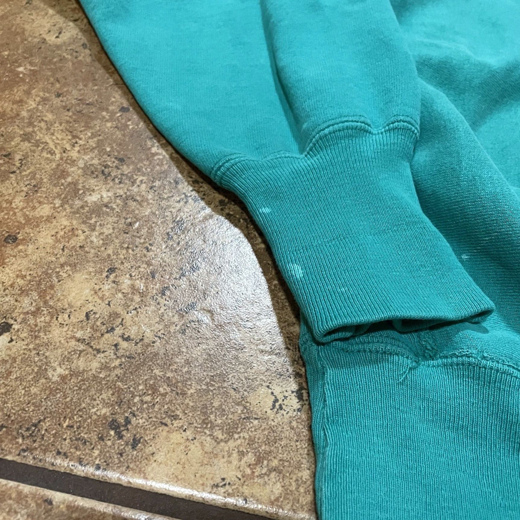Champion VINTAGE Champion Sweatshirt Crewneck Unisex Adults 90s Turquoise Large Wide Weave Reverse Weave Size US L / EU 52-54 / 3 - 7 Thumbnail