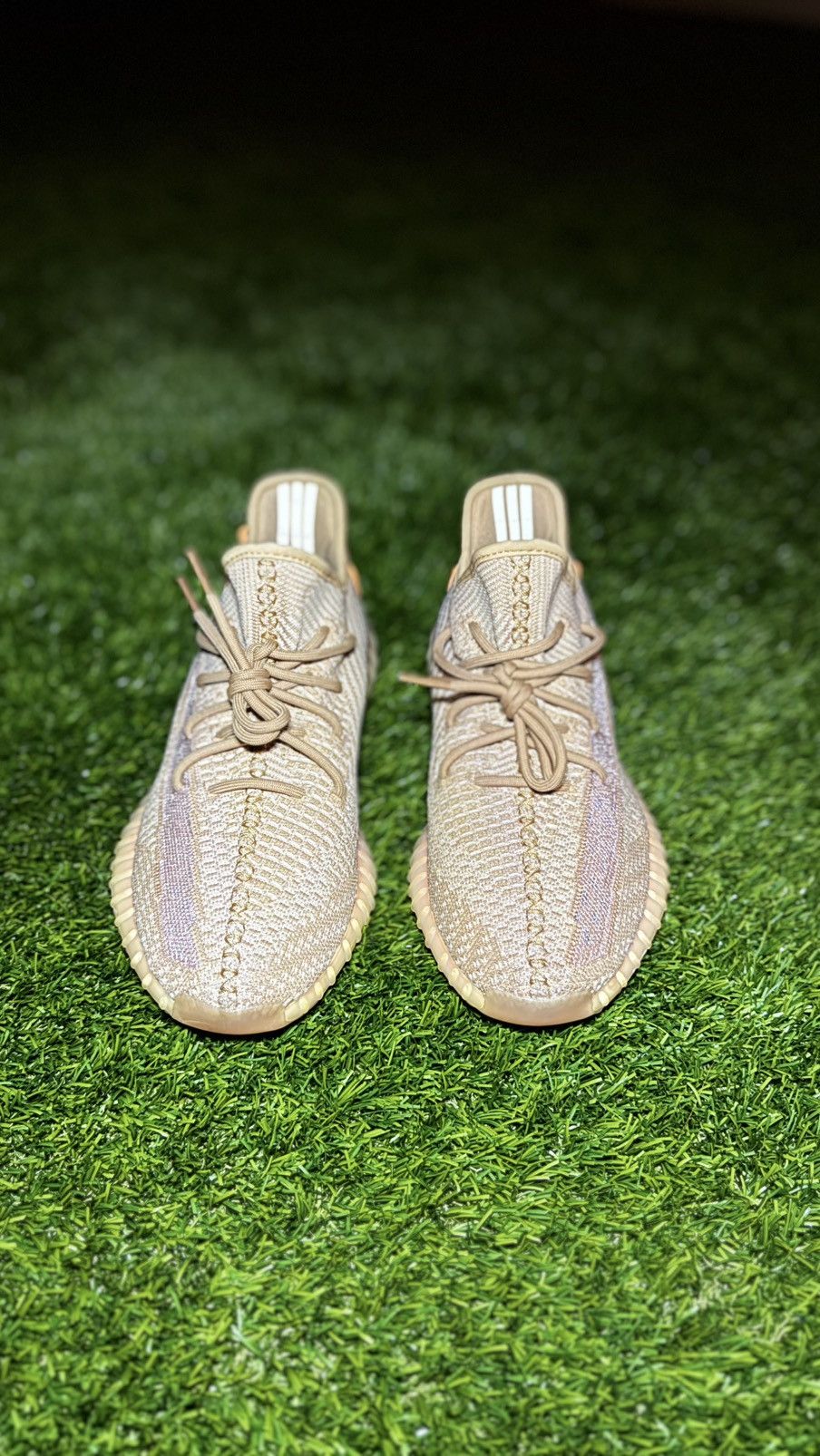 Adidas Yeezy 350 V2 Clay Size US 11 / EU 44 - 2 Thumbnail