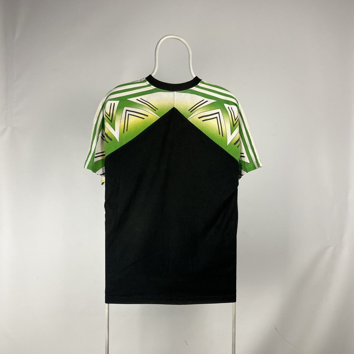 Adidas Vtg 90s Adidas Soccer Short Sleeve V-Neck T-Shirt Size M Size US M / EU 48-50 / 2 - 2 Thumbnail