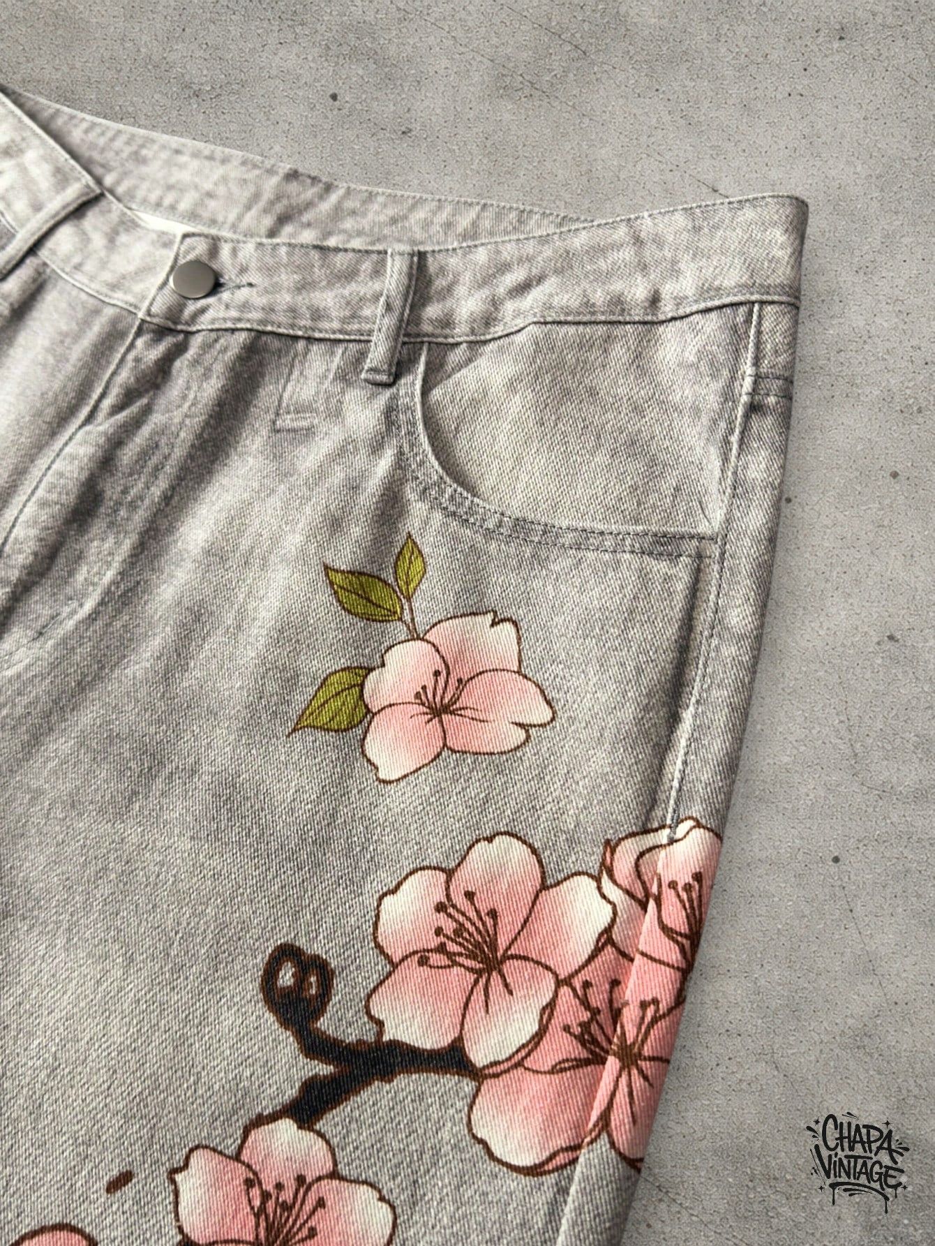 Vintage Anime graphic floral jeans Size US 32 / EU 48 - 2 Thumbnail