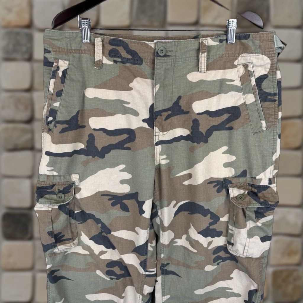 Gap VINTAGE GAP Camouflage Cargo Pants Men 38x34 Wide-Leg Baggy 90s Y2K Fall Spring Summer Winter Mens Size US 38 / EU 54 - 1 Thumbnail