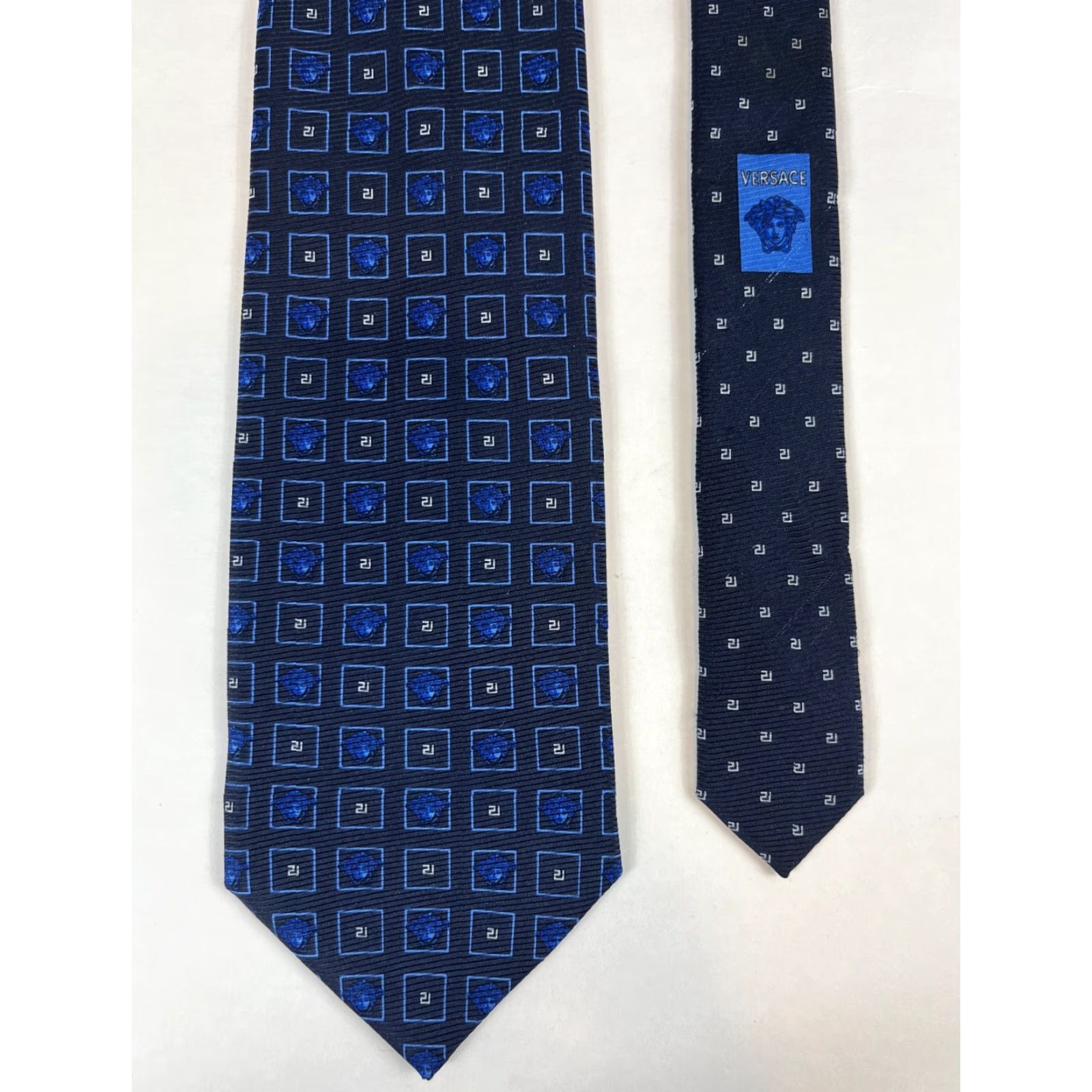 Versace Versace Men’s Luxury Silk Tie Geometric Navy Made in Italy 57"-60" Wide 3.5" Length Mens Silk Tie Geometric Pattern Navy Versace Tie Made in Italy Size ONE SIZE - 5 Thumbnail