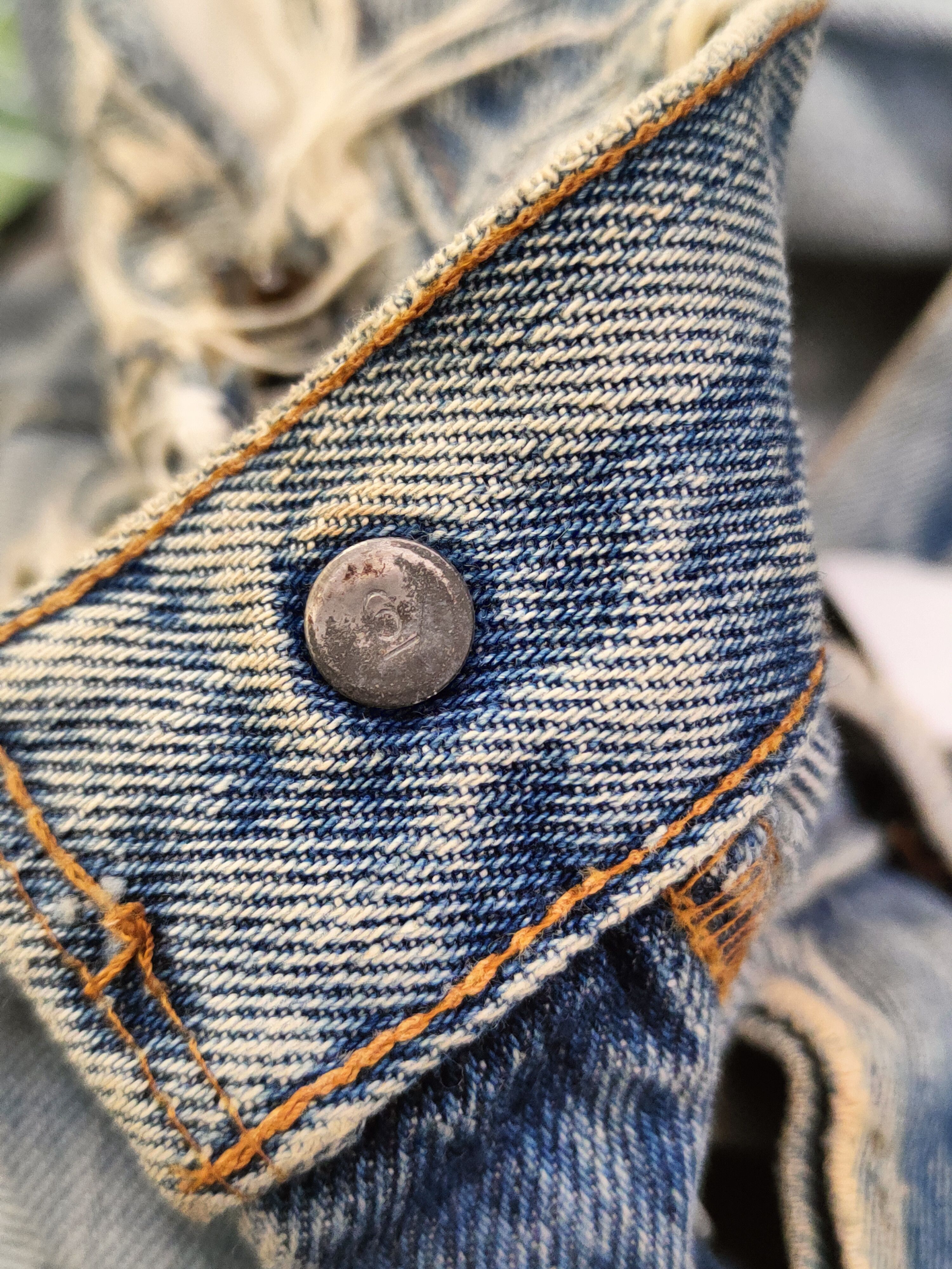 Levi's DL 80' 501 Vintage Levi's Distressed Ripped Jeans #46-828 Size US 30 / EU 46 - 16 Thumbnail