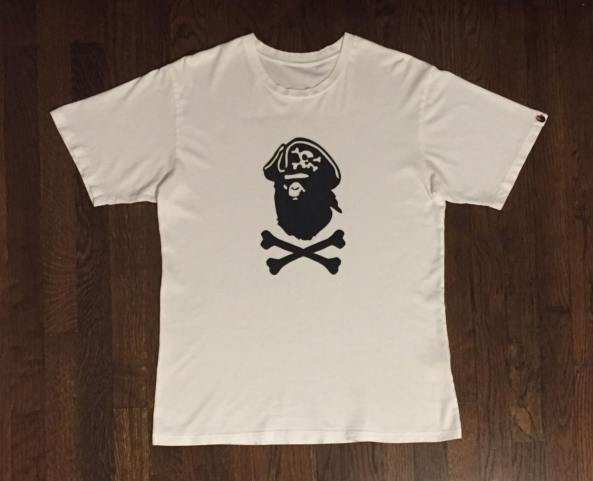 Bape Bape Pirate Store Tee Size US M / EU 48-50 / 2 - 1 Thumbnail