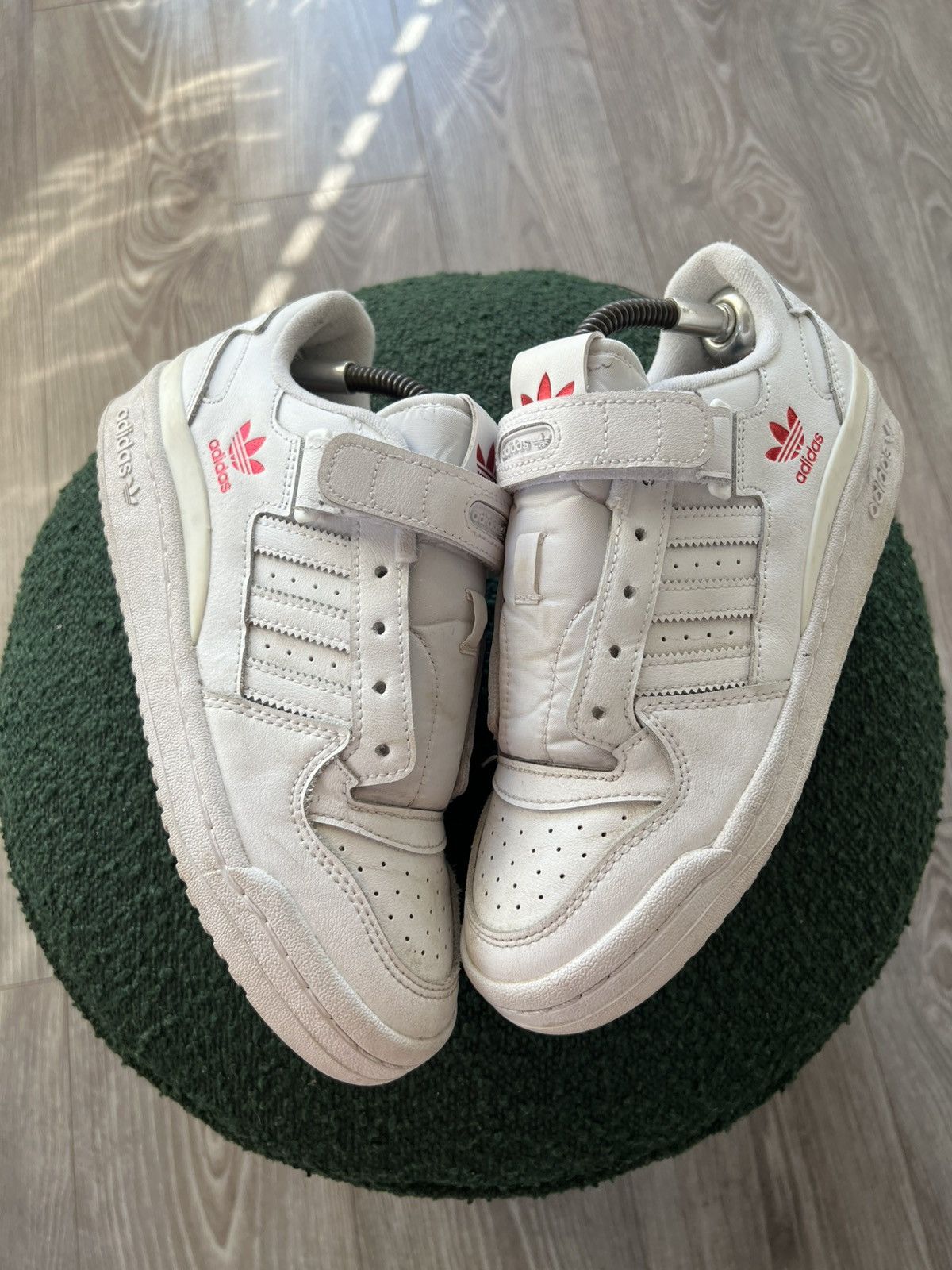 Adidas × Designer ‼️Vintage Adidas Forum Low Pink/White Sneakers‼️ Size US 7 / EU 40 - 6 Thumbnail