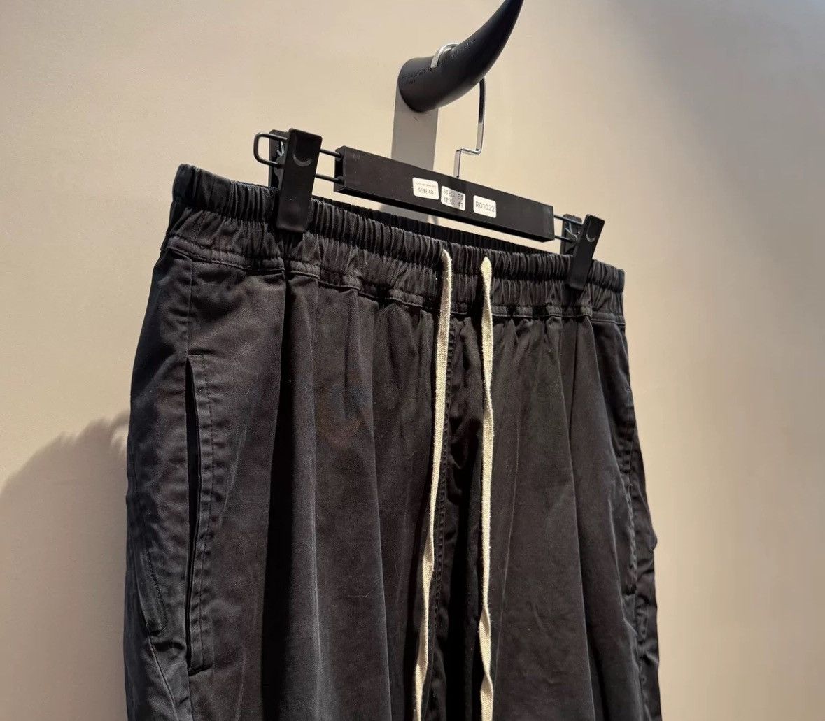 Rick Owens Rick owens mainline leg split shorts2412-Nextarrow Size US 38 / EU 54 - 3 Thumbnail