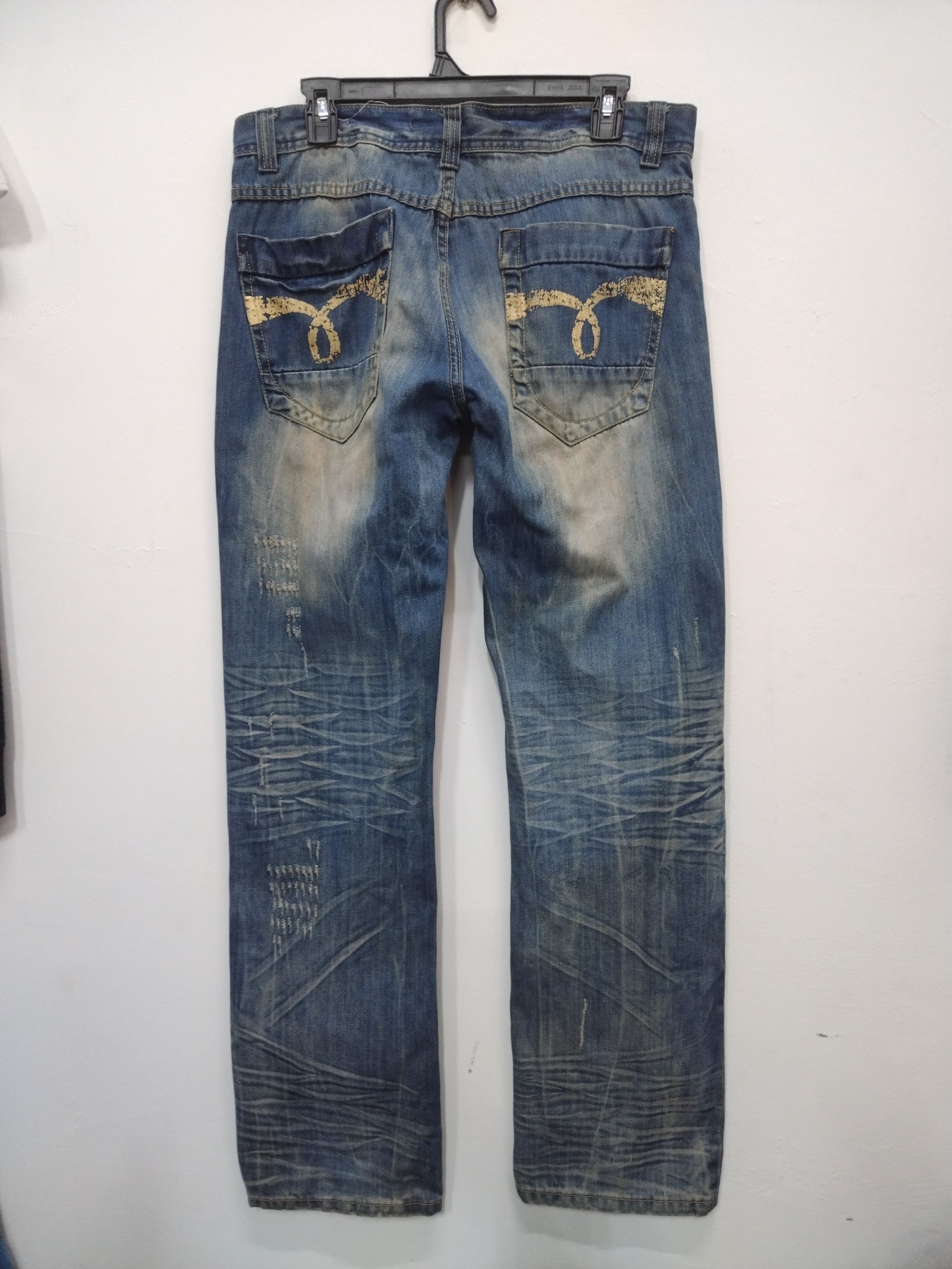 Marvelous patina & Distressed Design A.V.H jeans