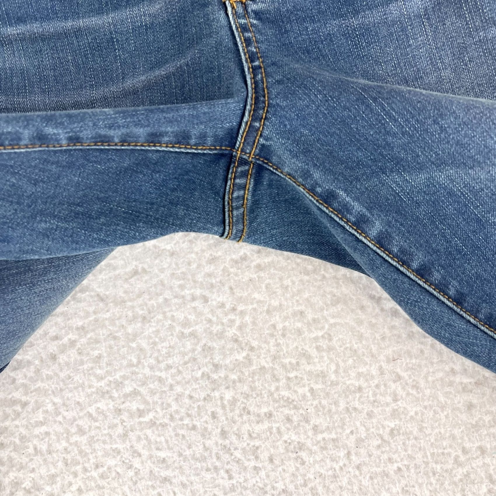 Billabong Billabong Jeans Womens 27 Blue Denim Mid Rise Distressed Frayed Hem Casual Jeans Women 27 Blue Distressed Denim Beach Bohemian City College Womens Size 27" / US 4 / IT 40 - 6 Thumbnail