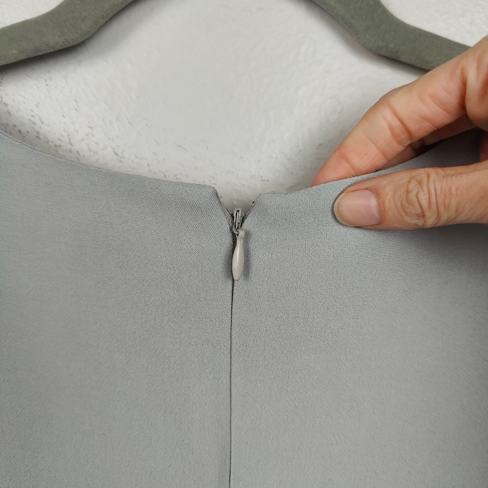 Max Mara MaxMara Pencil Dress Womens 6 Dove Gray Viscose Blend Size M / US 6-8 / IT 42-44 - 4 Thumbnail
