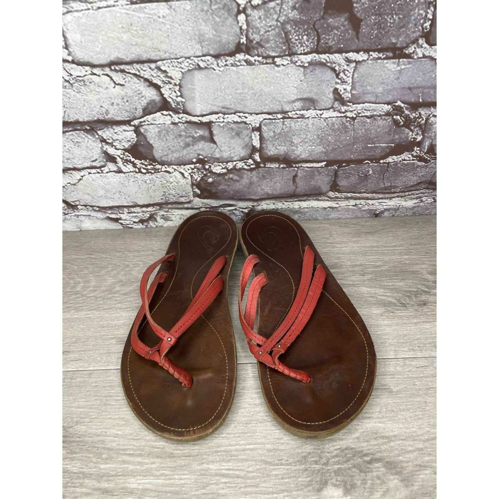 Olukai Olukai U'I-W Red Leather Thong FlipFlop Casual Slide Sandals Size US 8 / IT 38 - 7 Thumbnail