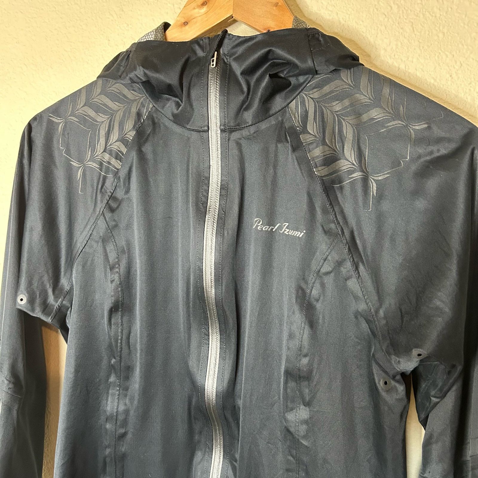 PEARL iZUMi Pearl Izumi Jacket Womens Lightweight Cycling Black Size M Size M / US 6-8 / IT 42-44 - 2 Thumbnail