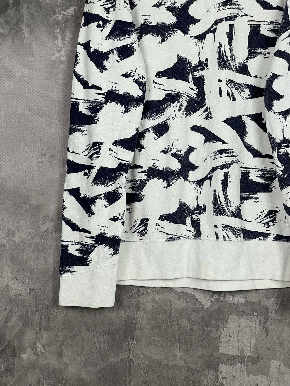 Edwin × Japanese Brand Vintage Edwin Japan Overprint Avant Garde Crew Sweatshirt Size US L / EU 52-54 / 3 - 5 Thumbnail